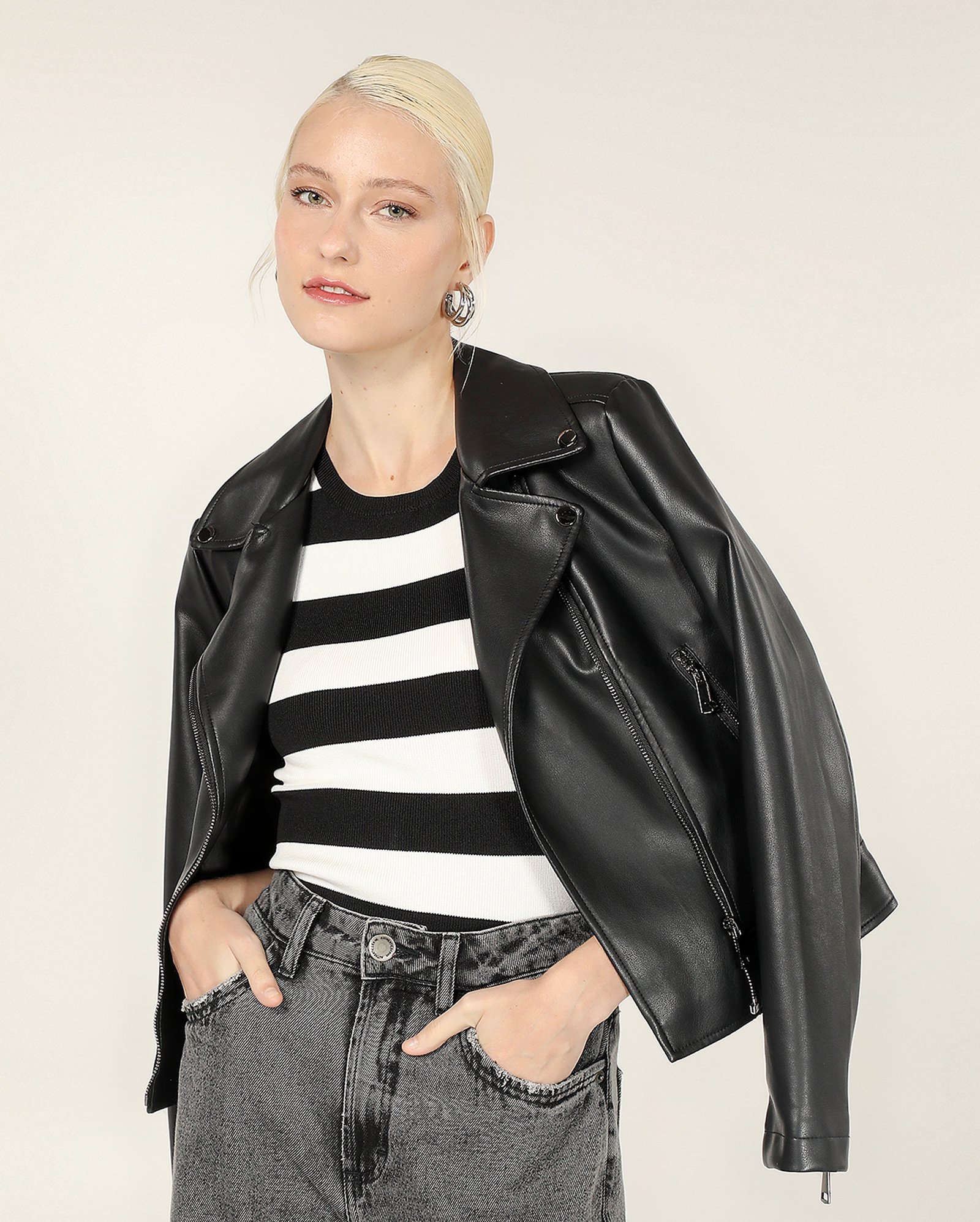 Regata feminina viscose canelada listrada branca | Pool Basics