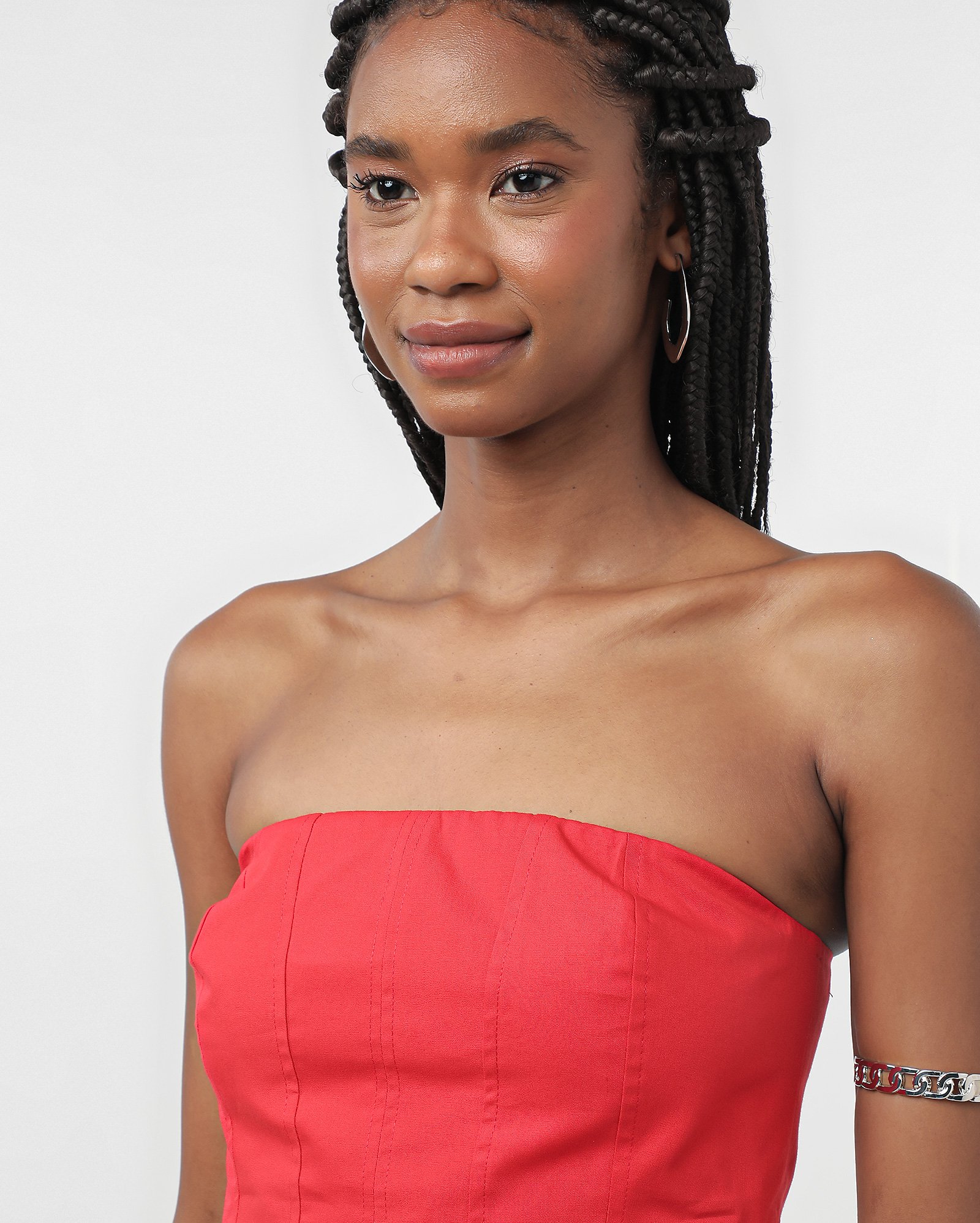 Top strapless com lastex posterior vermelho | Pool — foto 3