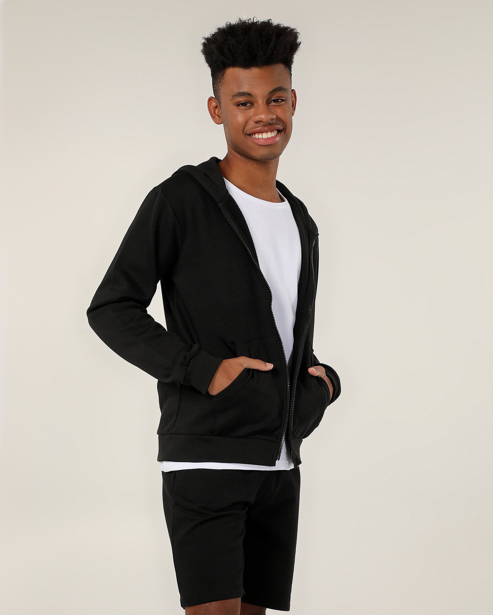 Blusa de moletom juvenil aberta com capuz e felpa - Preto | Pool