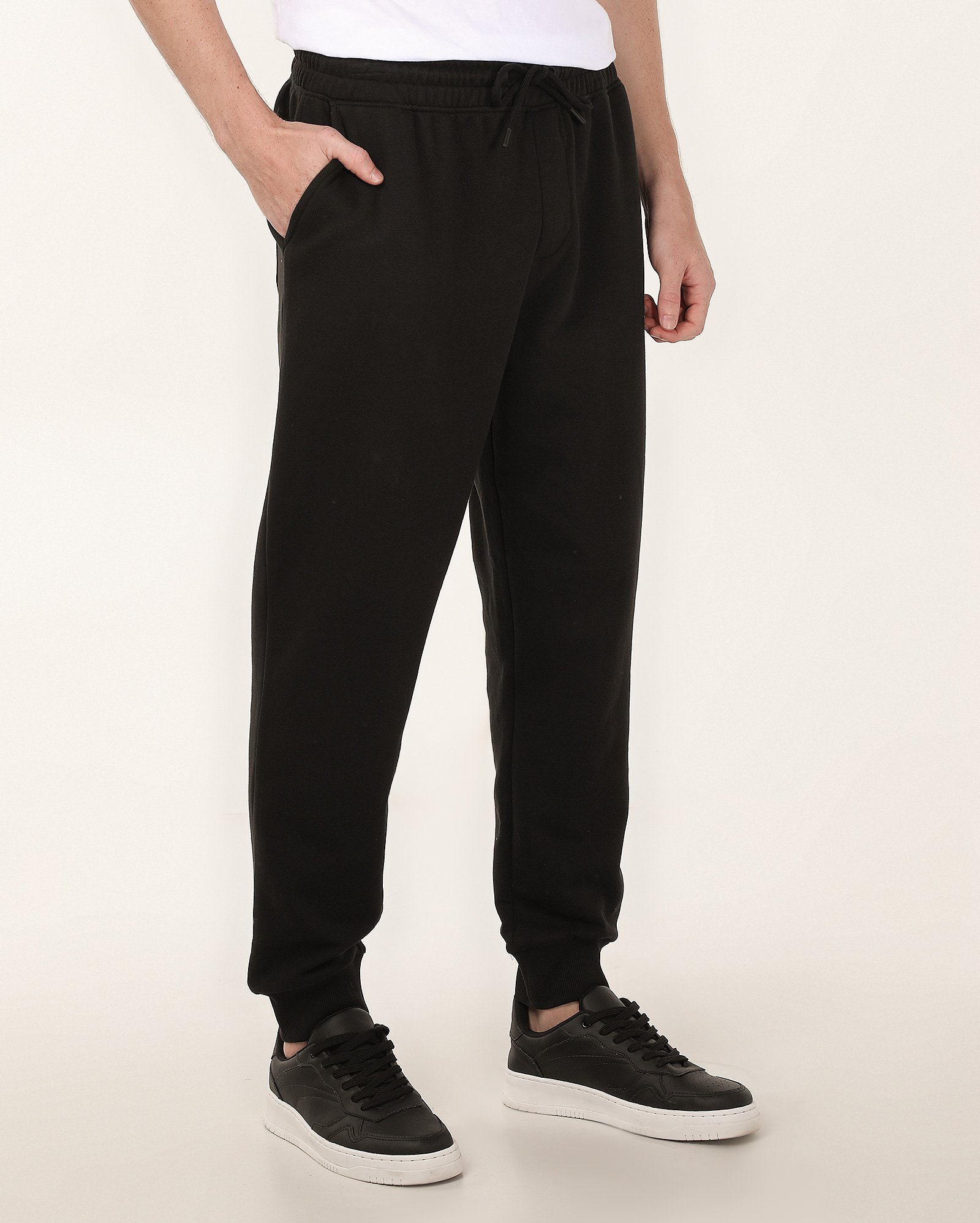 Calça de moletom masculina jogger cós elástico lisa preta | Pool Basics