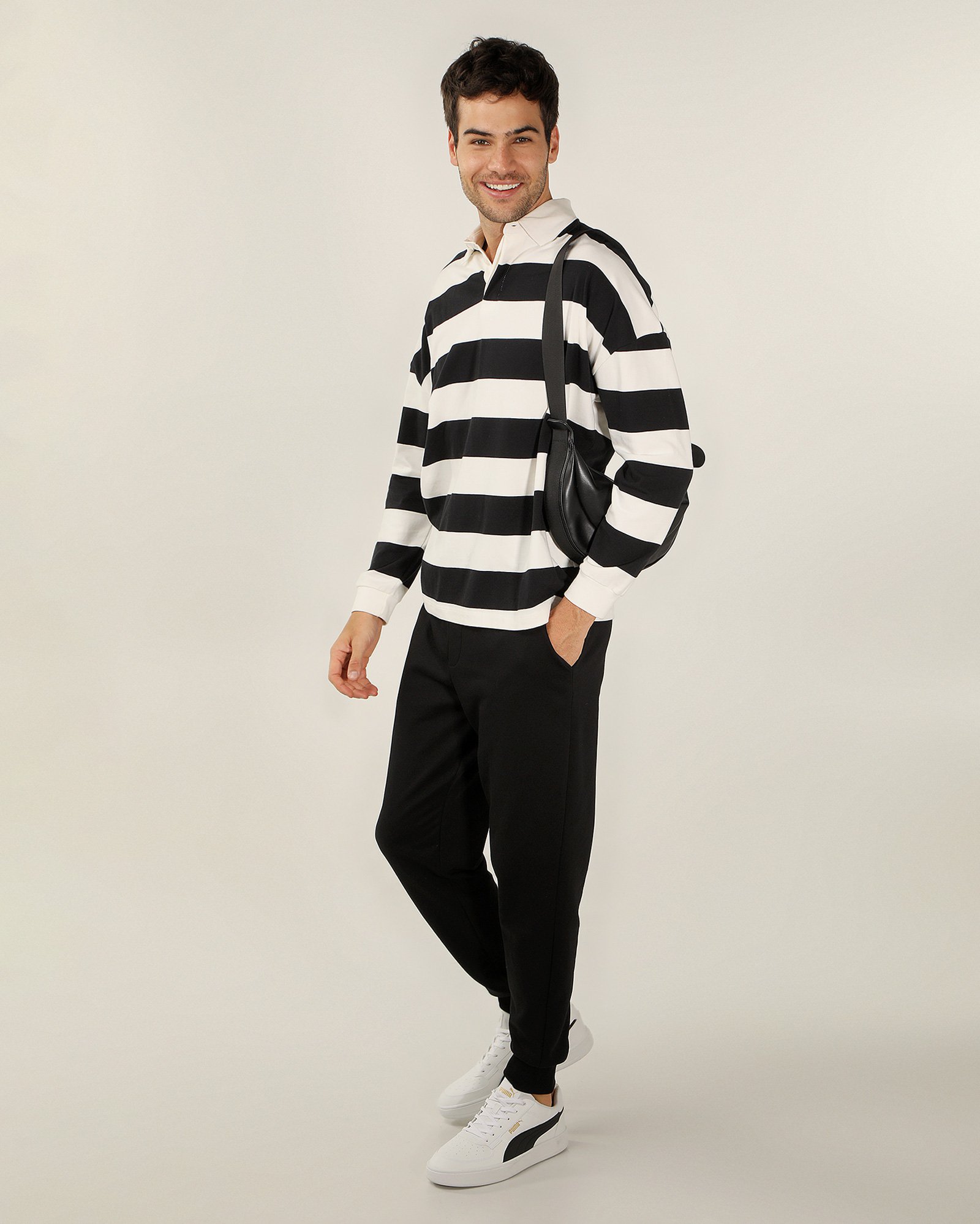 Calça de moletom masculina jogger com felpa cós elástico - Preto | Pool Basics