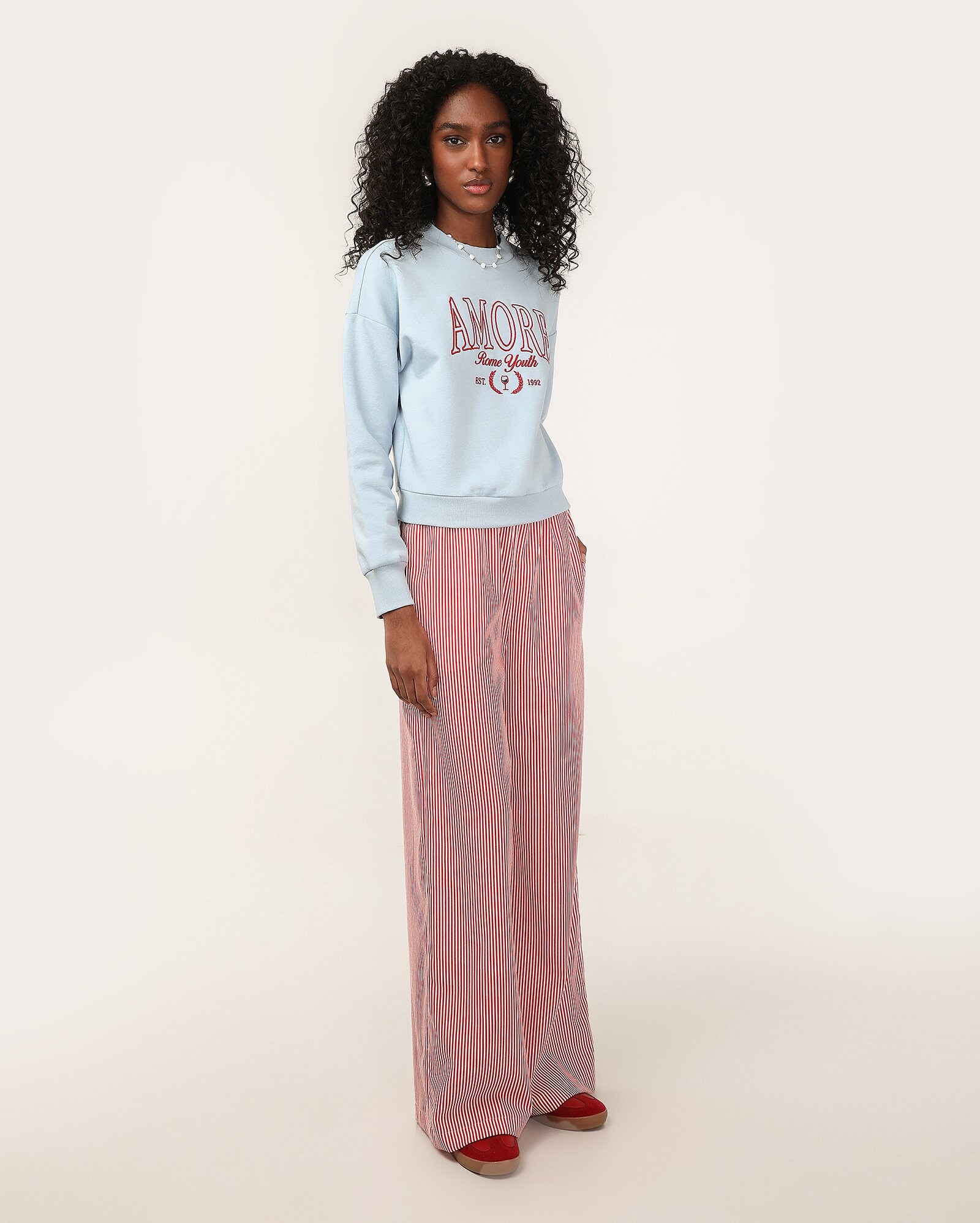 Blusa de moletom feminina com felpa amore Rome youth azul | Pool — foto 2