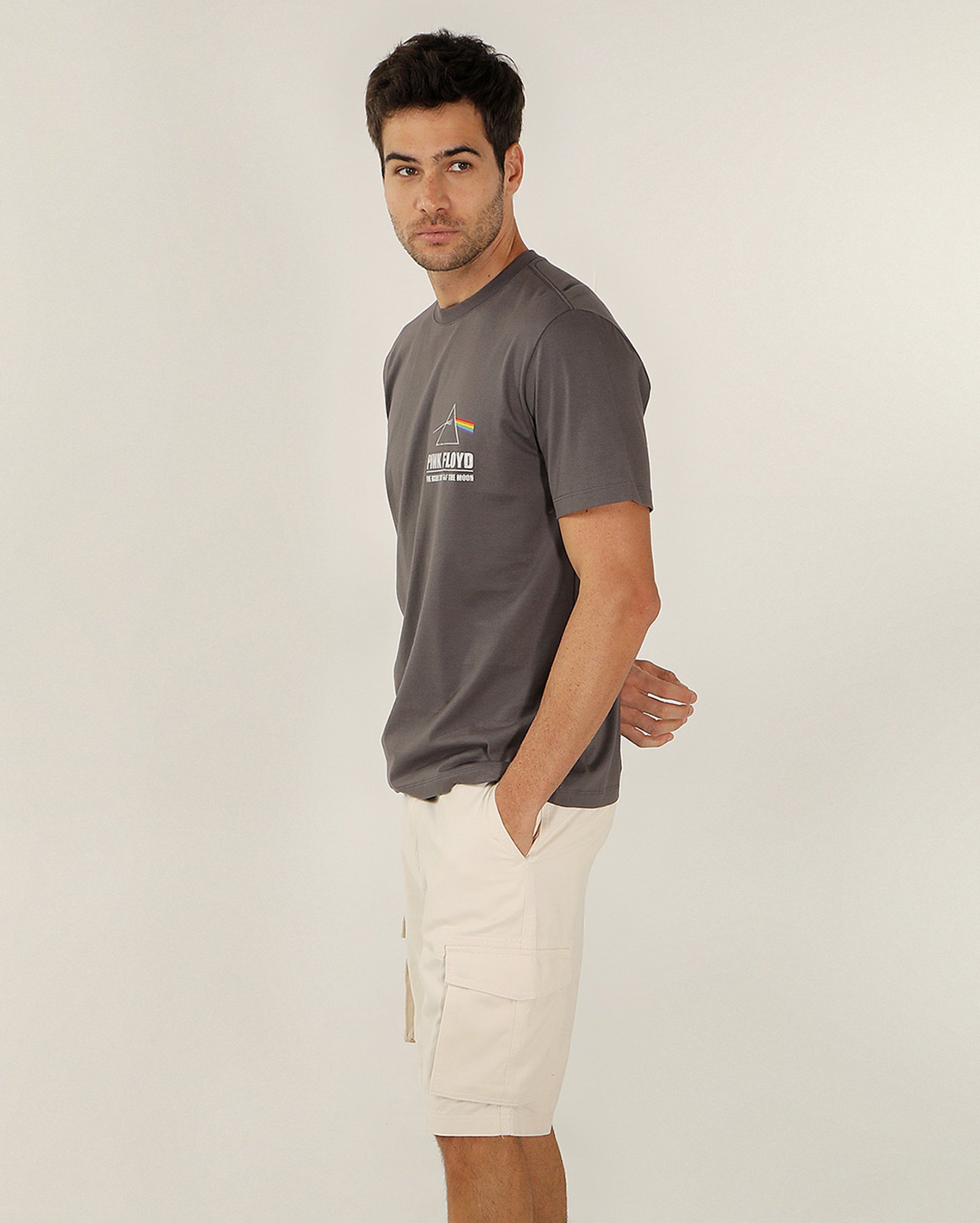 Bermuda sarja masculina cargo com cinto de fivela - Off-white | Pool Jeans