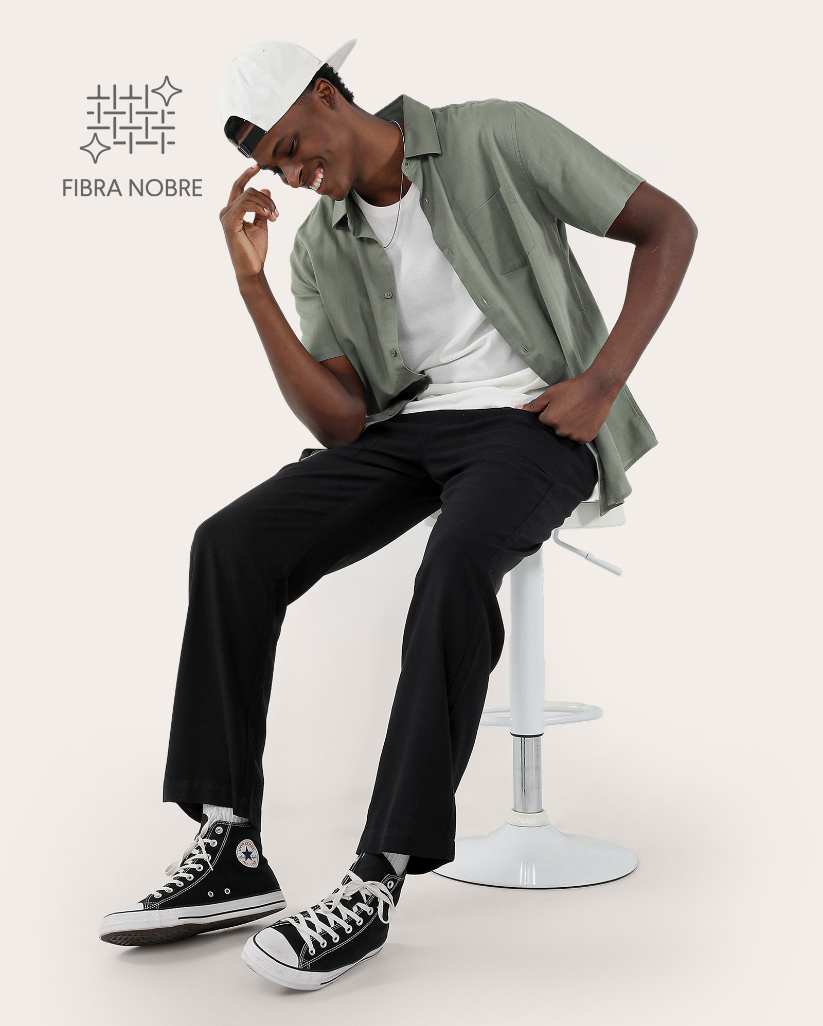 Calça masculina reta em viscolinho - Preto