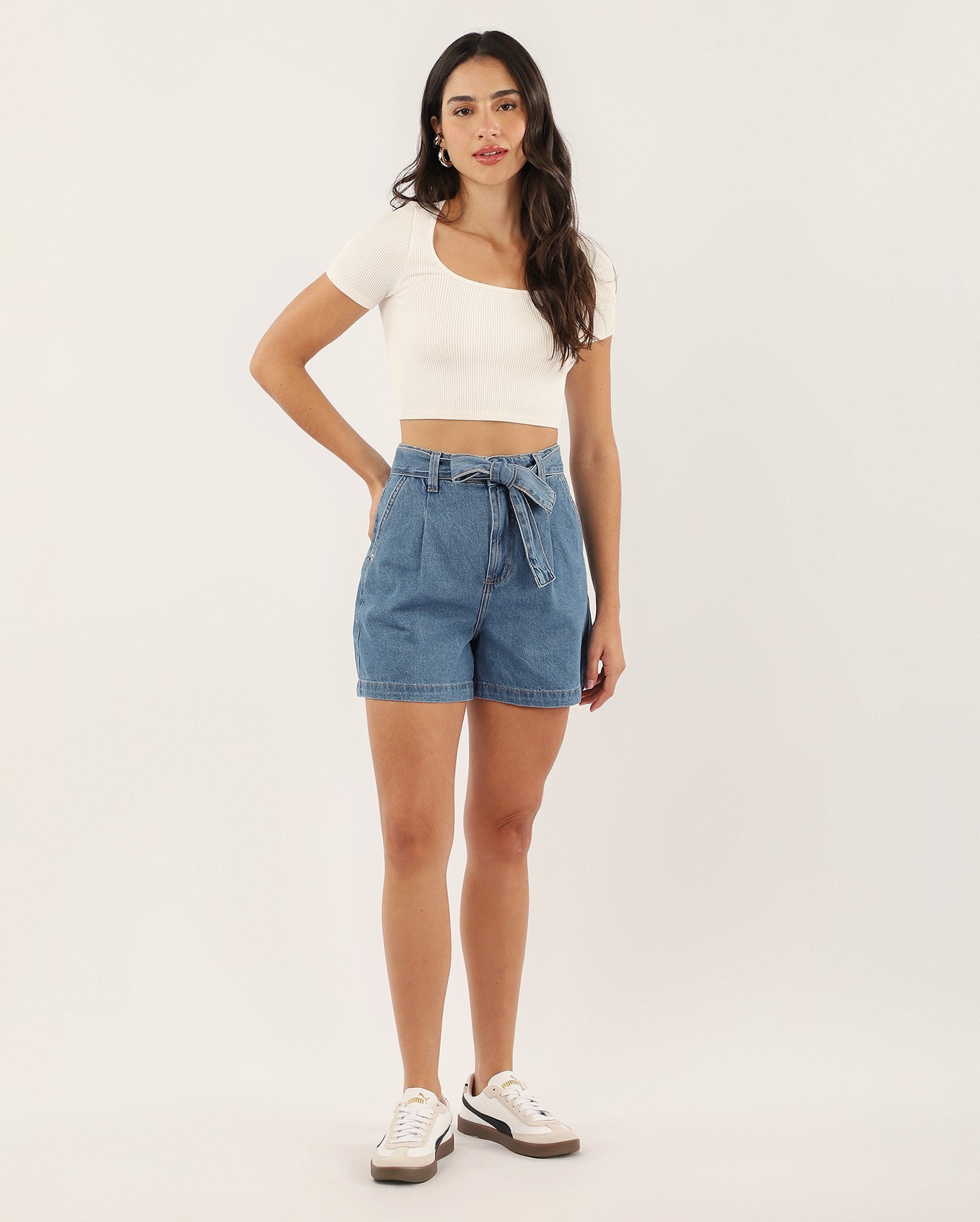 Cropped feminina canelada manga curta - Off-white — foto 2