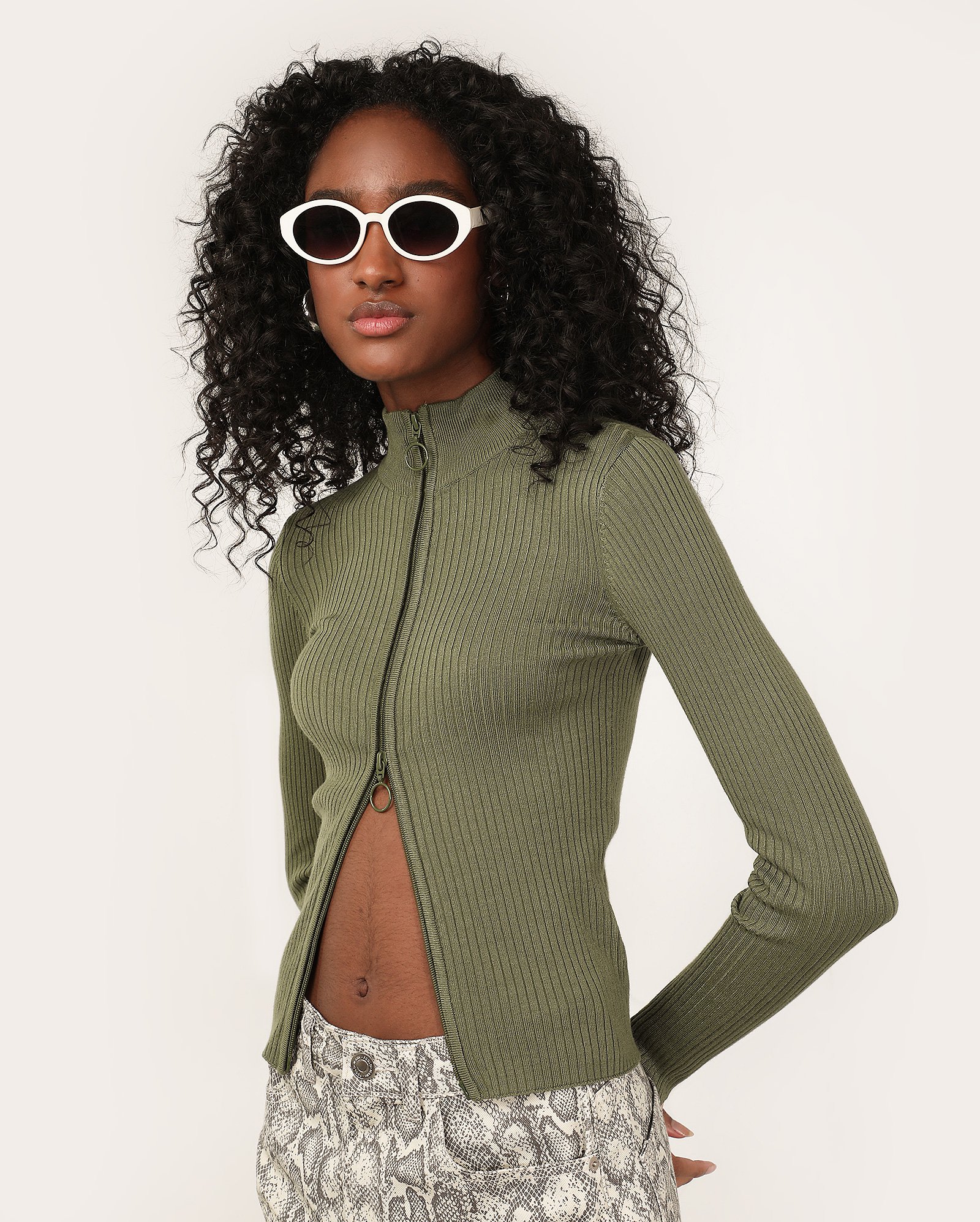 Cardigan feminino canelado gola alta zíper duplo - Verde Musgo | Pool