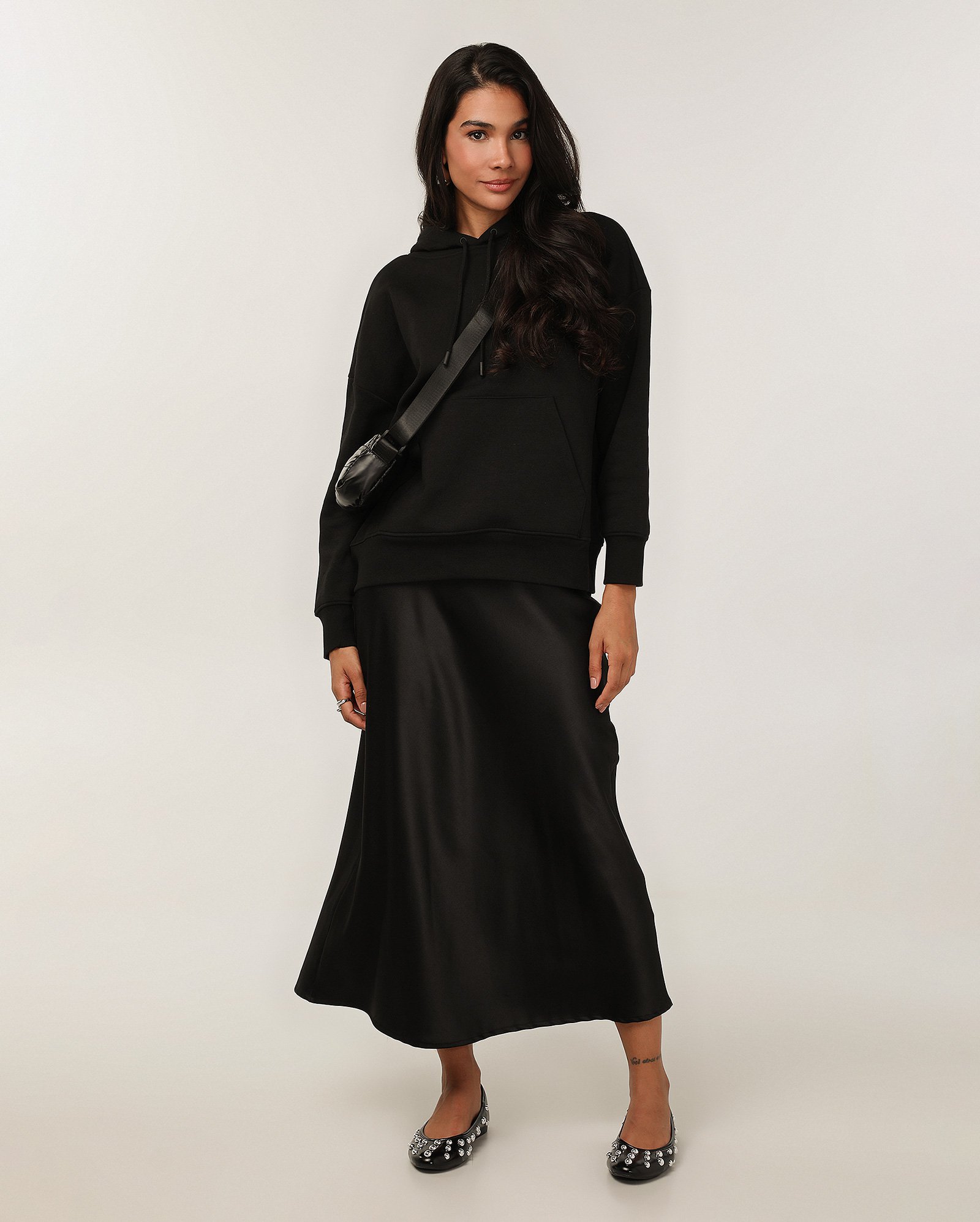 Blusa de moletom feminina canguru com felpa e capuz lisa - Preto | Pool Basics