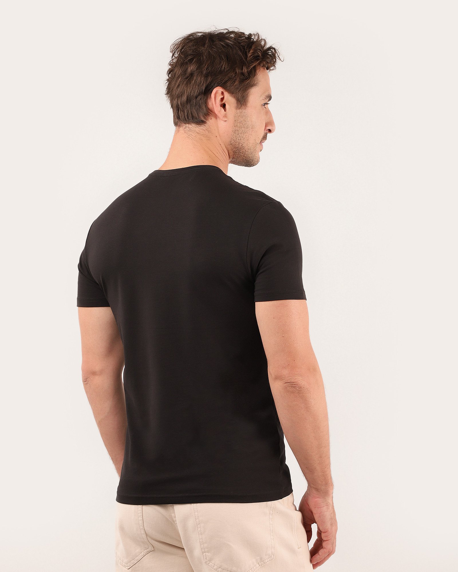 Camiseta masculina Essencial Slim - Preto