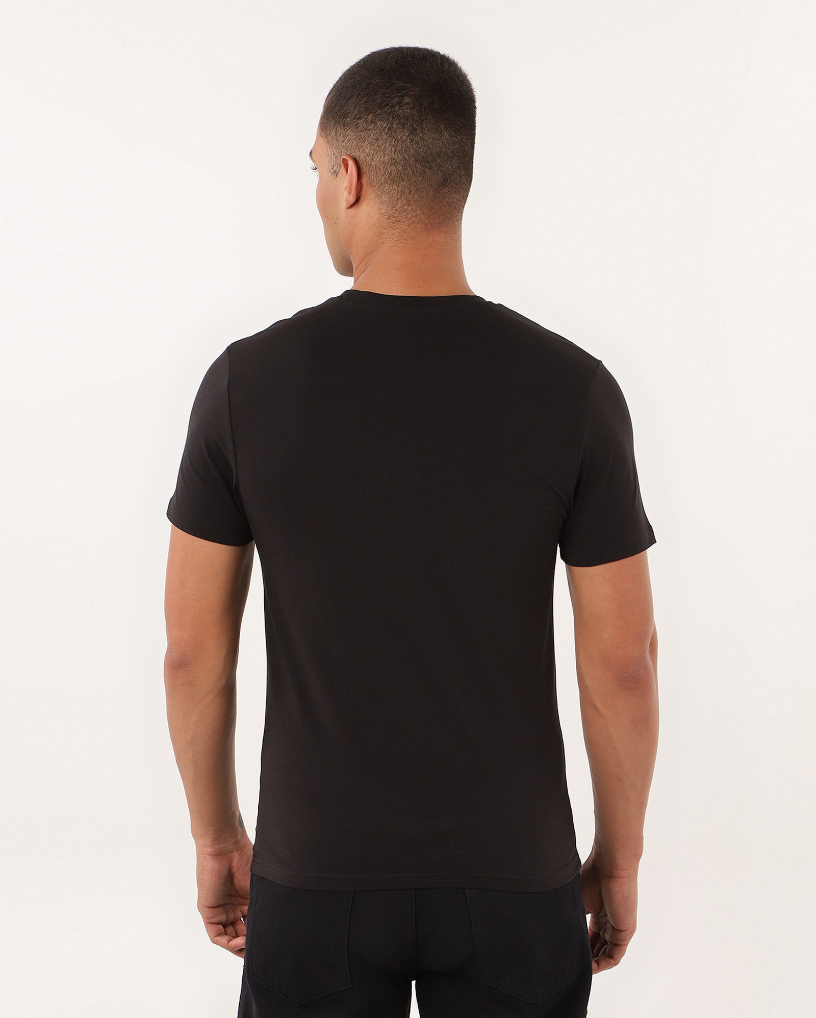 Camiseta masculina Essencial Slim - Preto