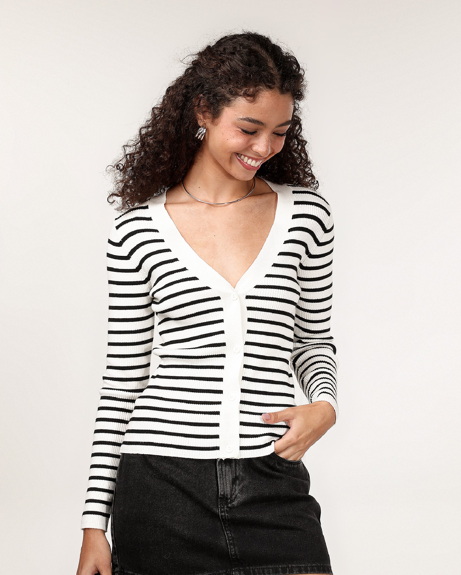 Cardigan feminino malha canelada ajustado listrado branco | Pool Basics
