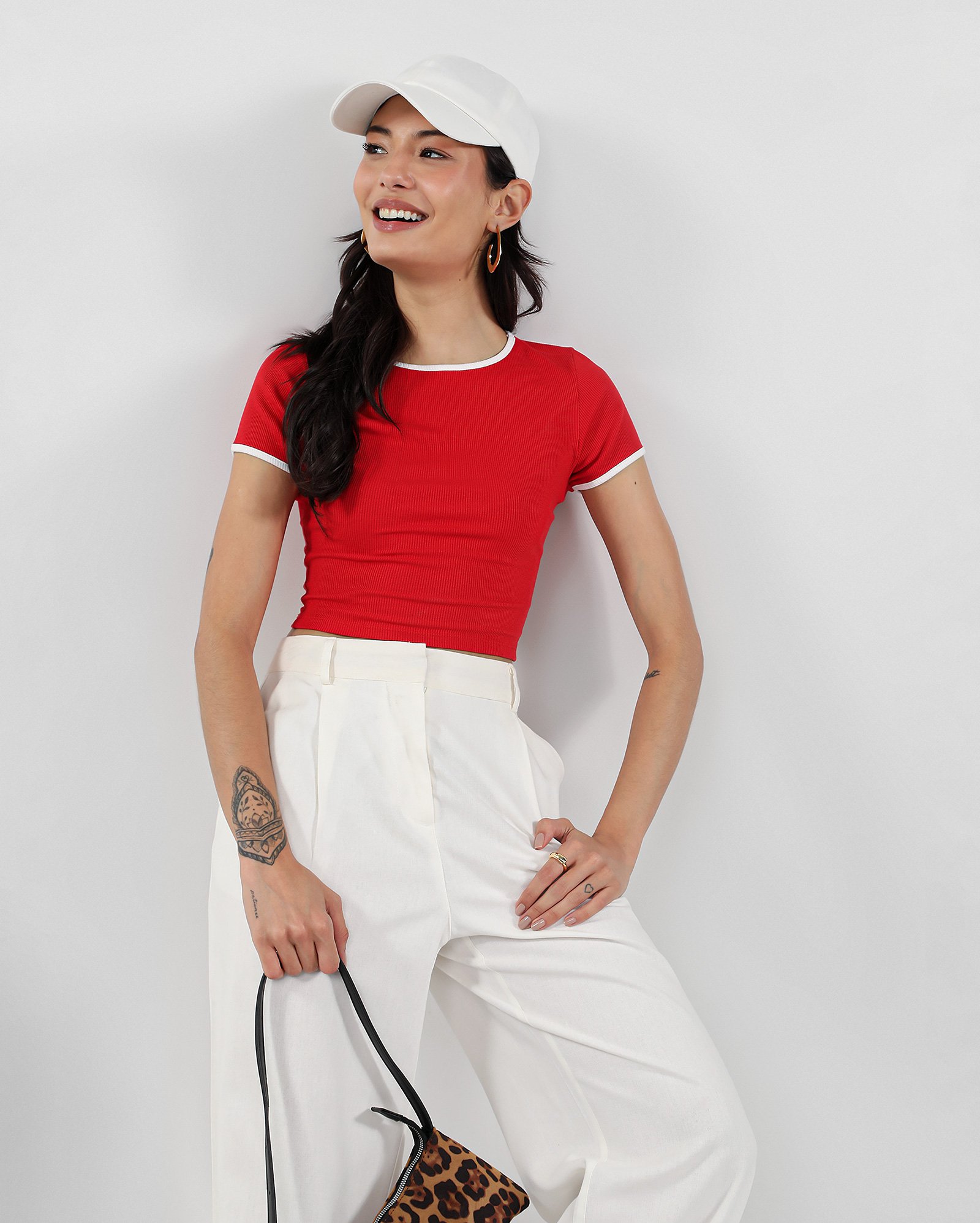 Camiseta cropped em malha canelada - Vermelho | Pool