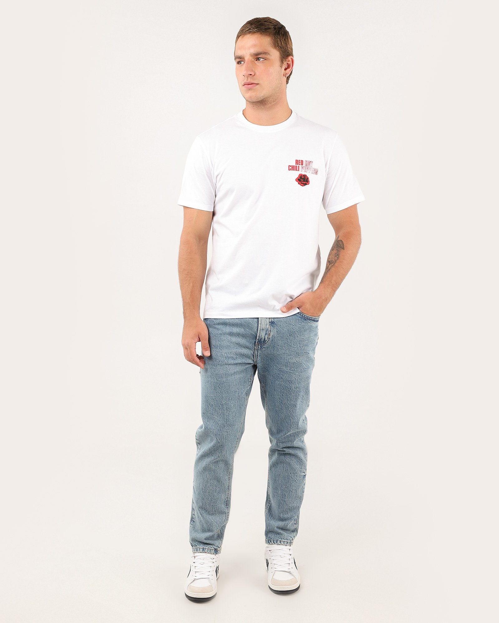 Calça jeans masculina tapered com bolsos denim médio | Pool Jeans