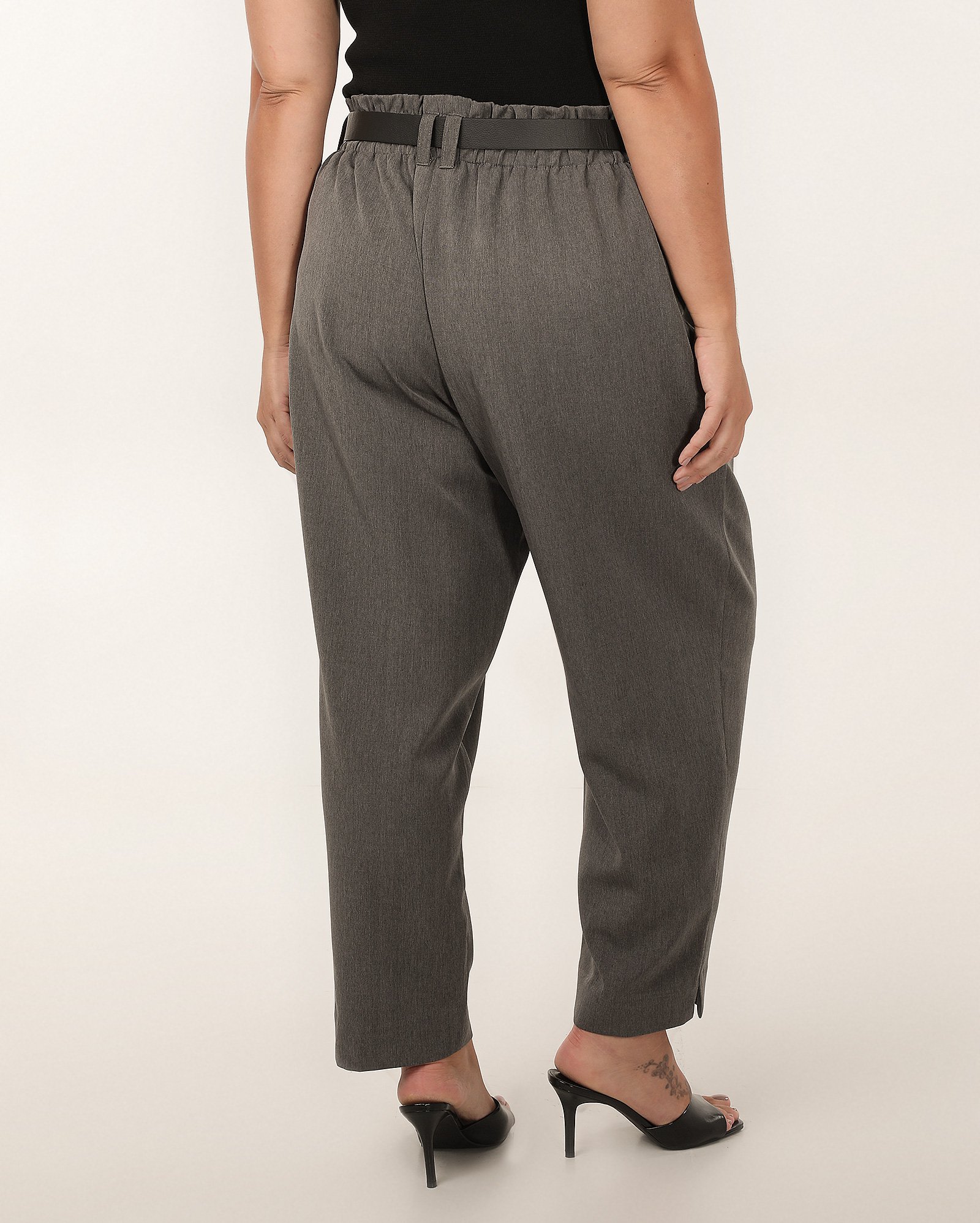 Calça Plus Size Feminina Alfaiataria Luka com Cinto e Pregas - Cinza Escuro Mescla