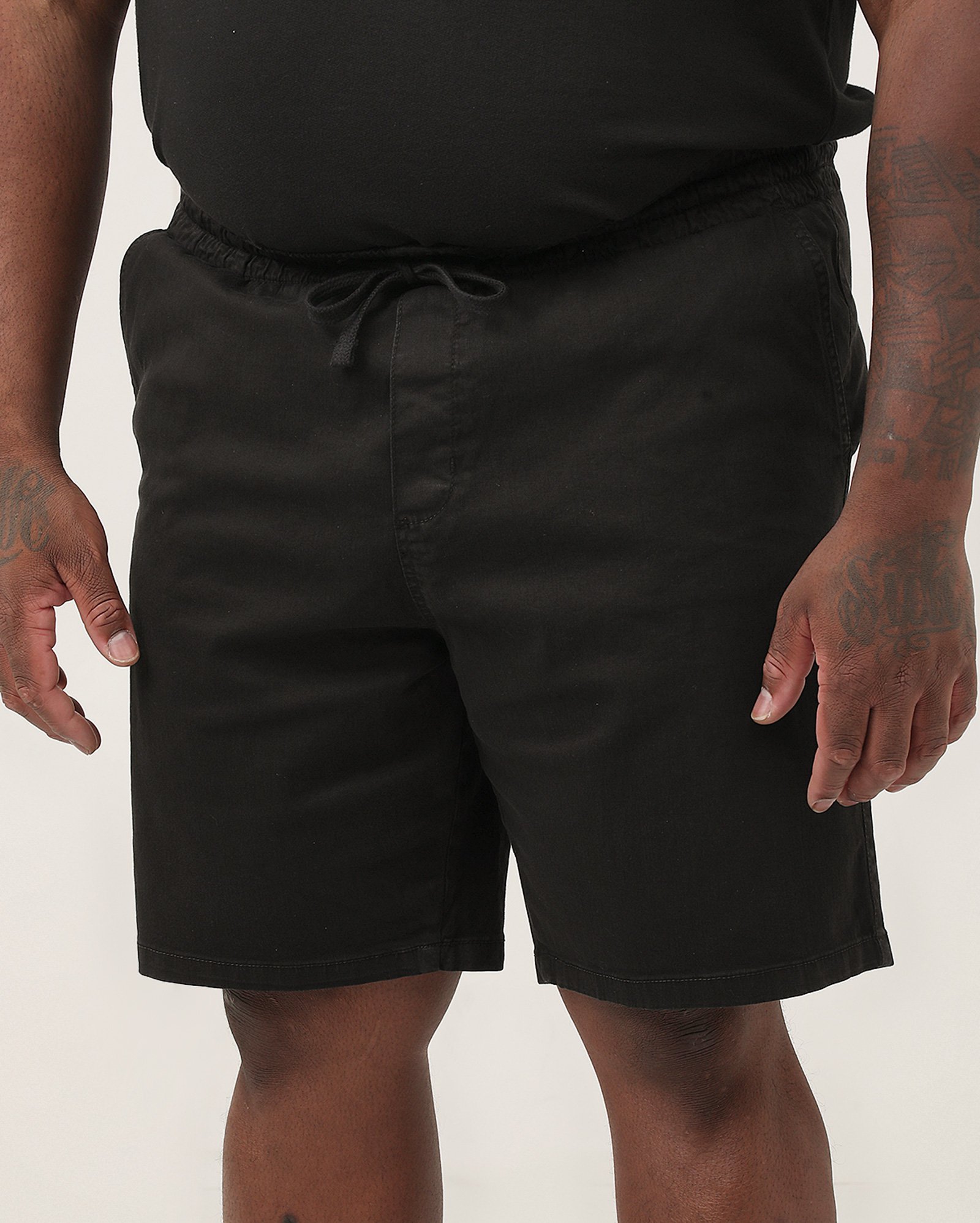 Bermuda sarja plus size masculina cós elástico - Preto | Pool Jeans