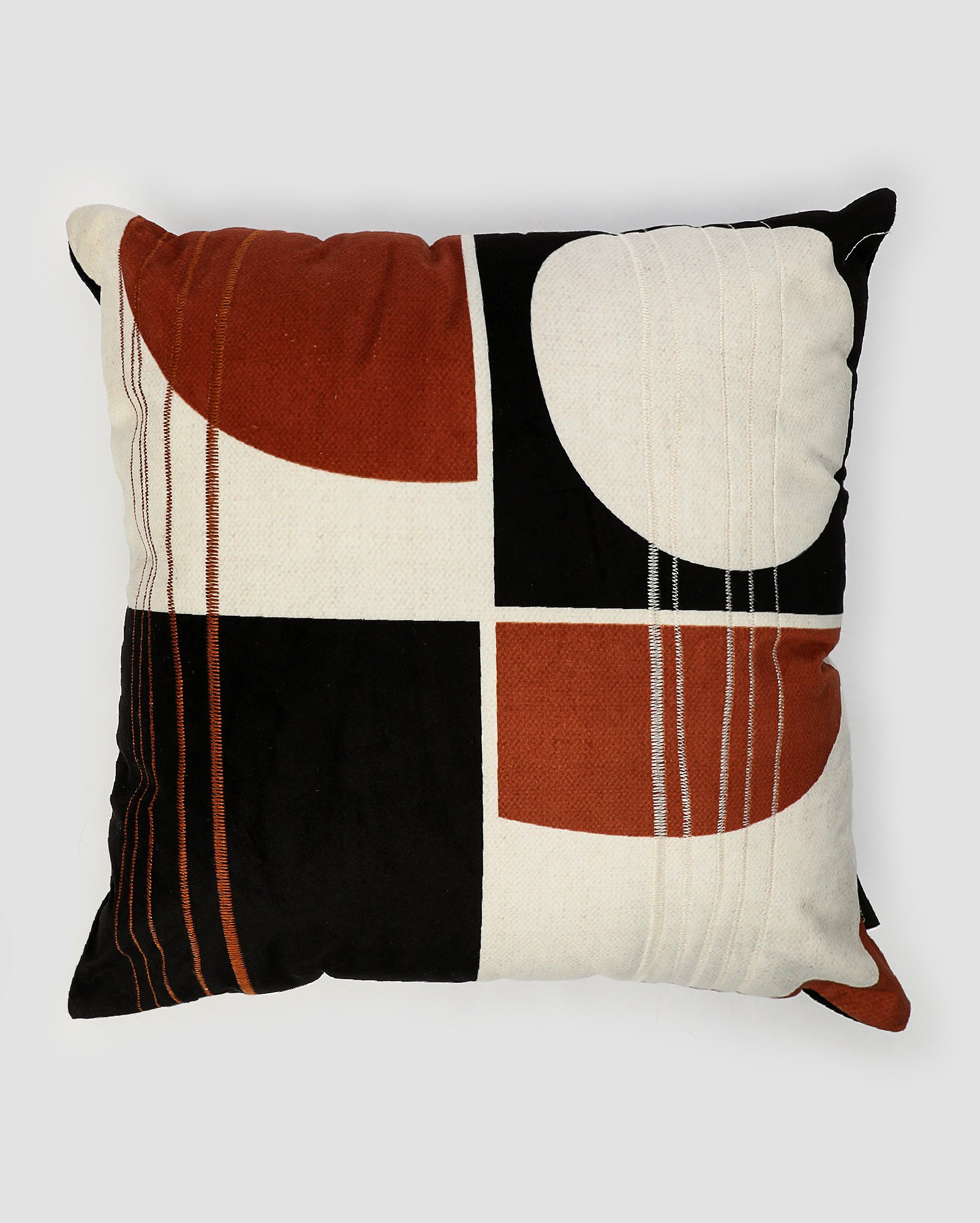 Almofada quadrada 43x43cm Tati preta | Casa Riachuelo