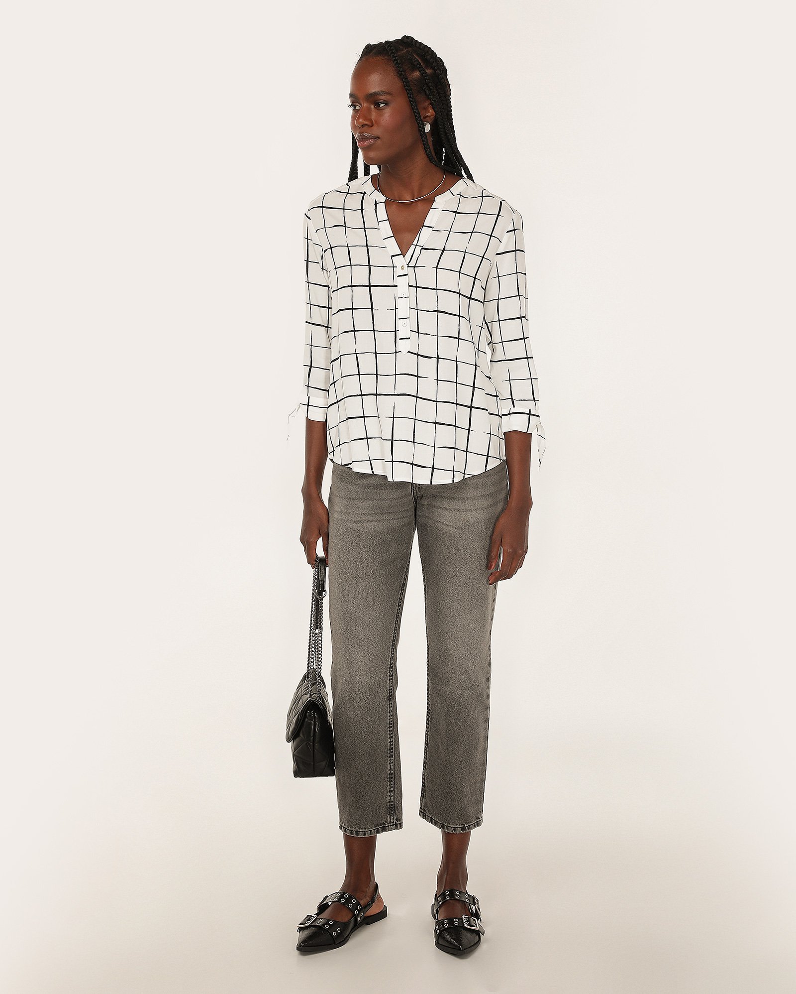 Camisa feminina de viscose geométrica branca | AK by Riachuelo