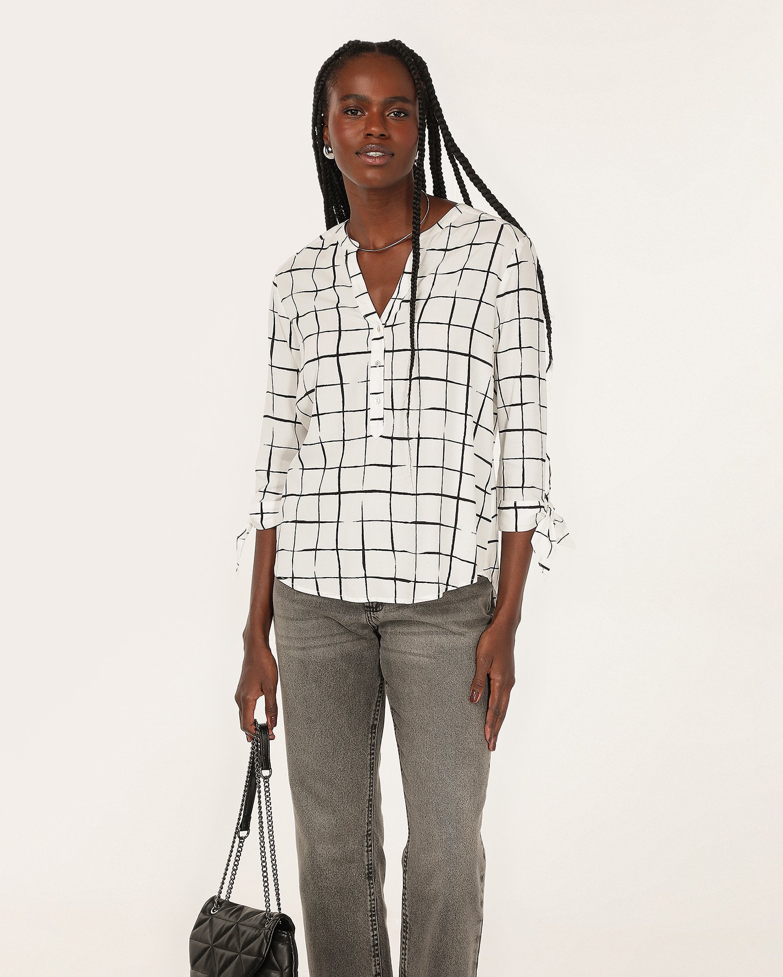 Camisa feminina de viscose geométrica branca | AK by Riachuelo