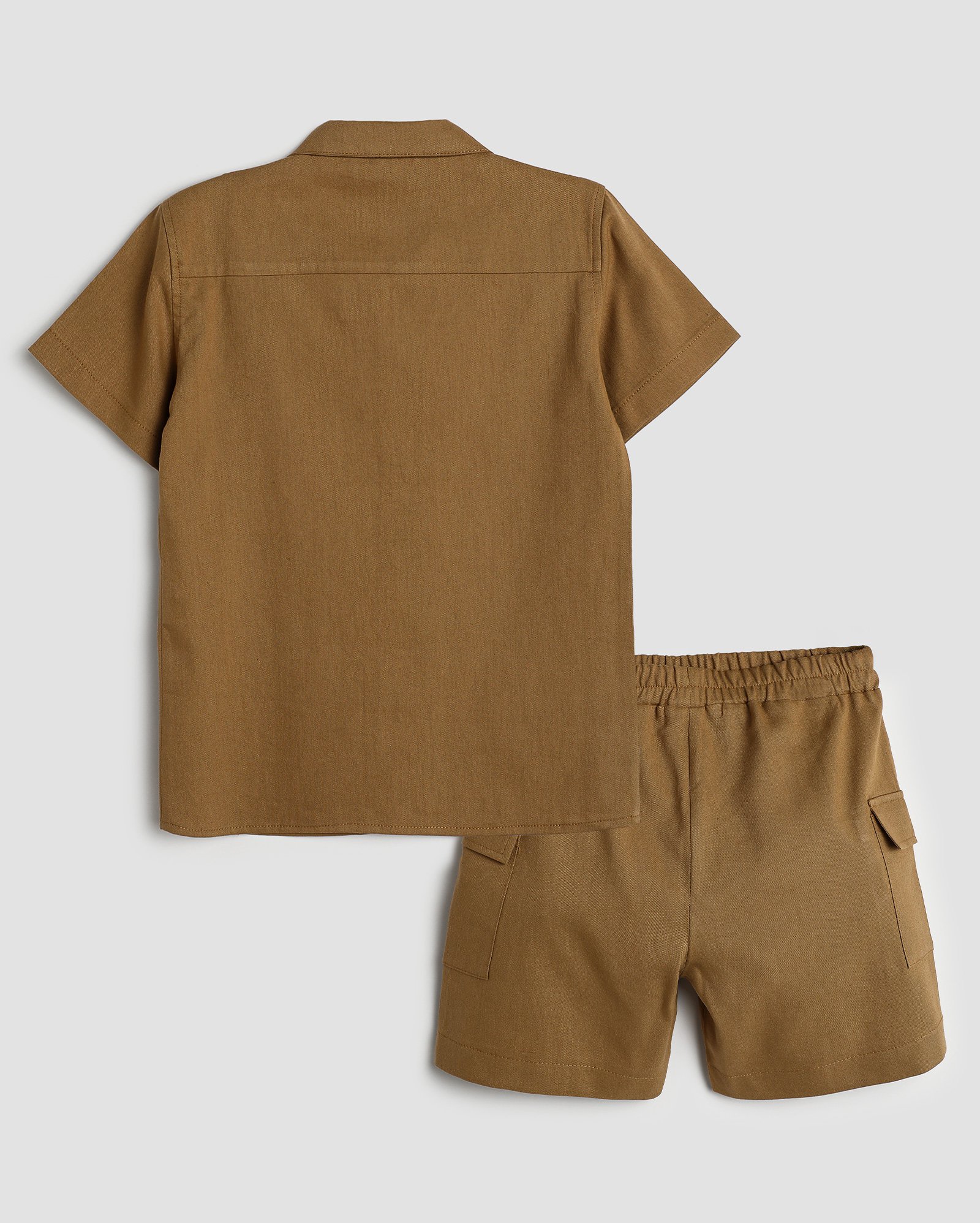 Conjunto curto infantil com bolsos cargo 4-10A - Marrom Claro | Pool Kids