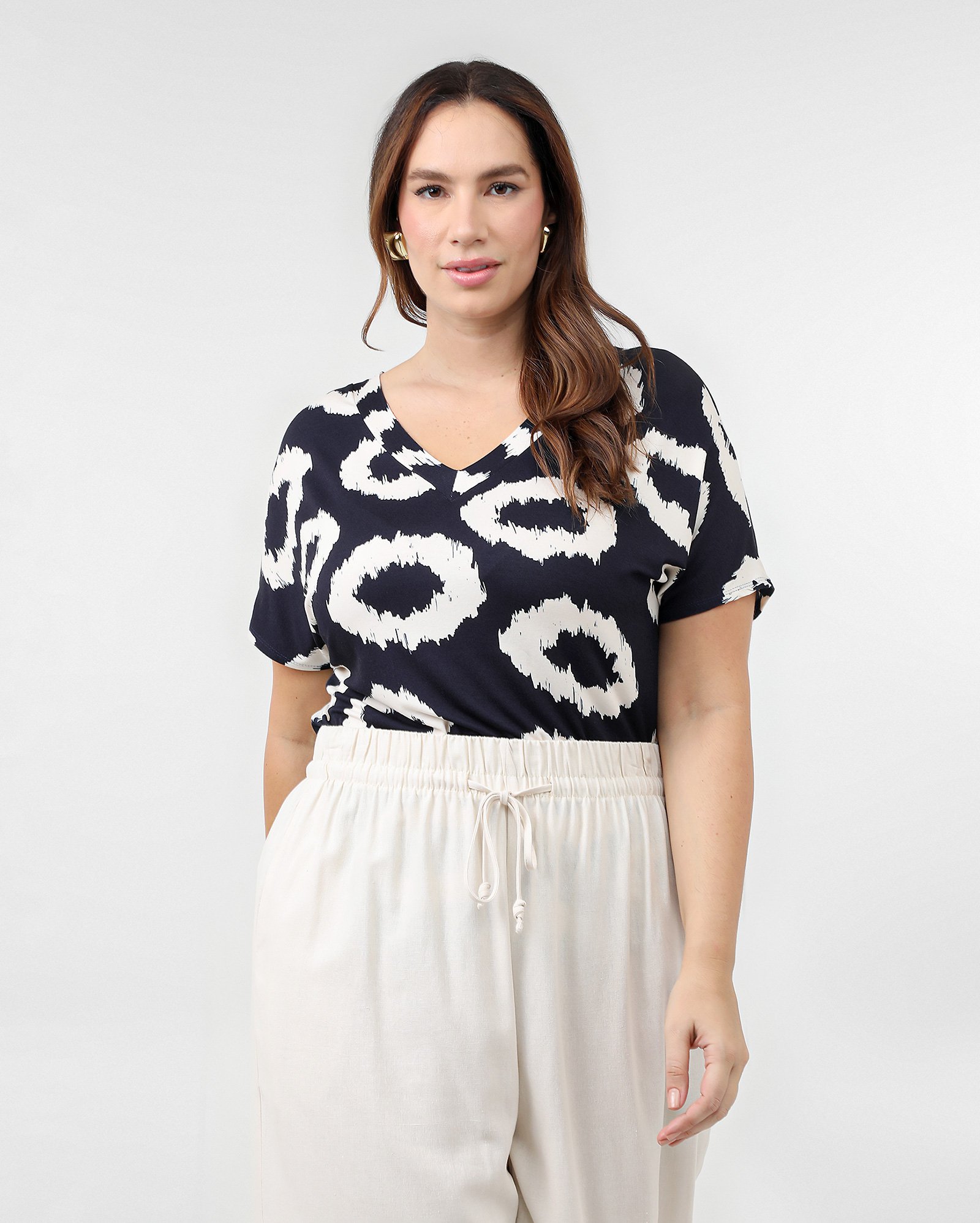 Blusa plus size feminina ampla geométrico azul | AK Plus by Riachuelo