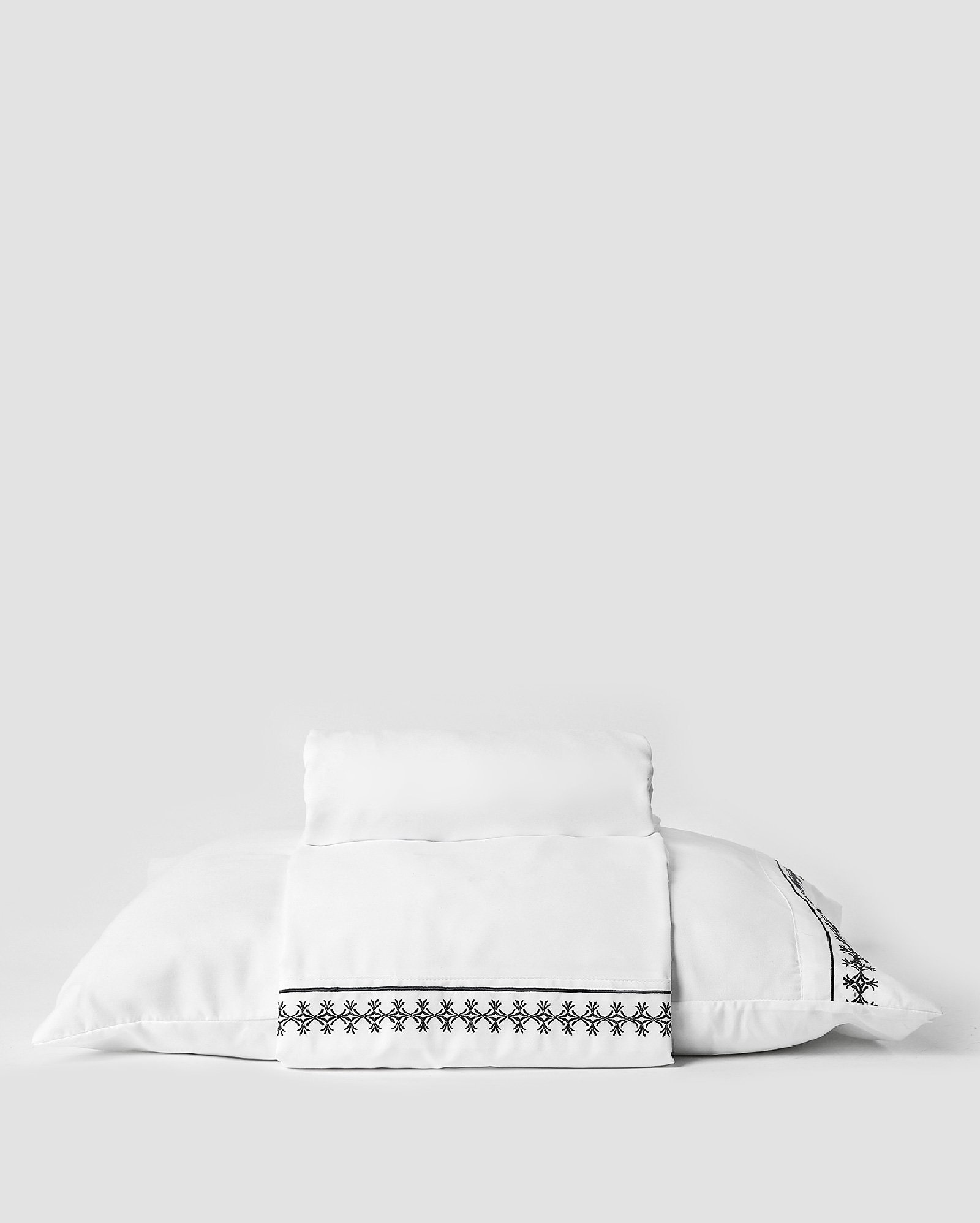 Jogo de cama microfibra bordado Lili branco - SOLTEIRO Branco | Casa Riachuelo