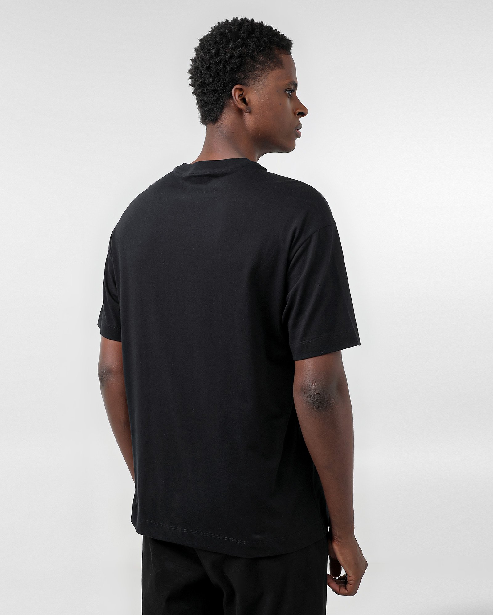 Riachuelo Camiseta Hello Kitty Abbey Road Preta Fanlab