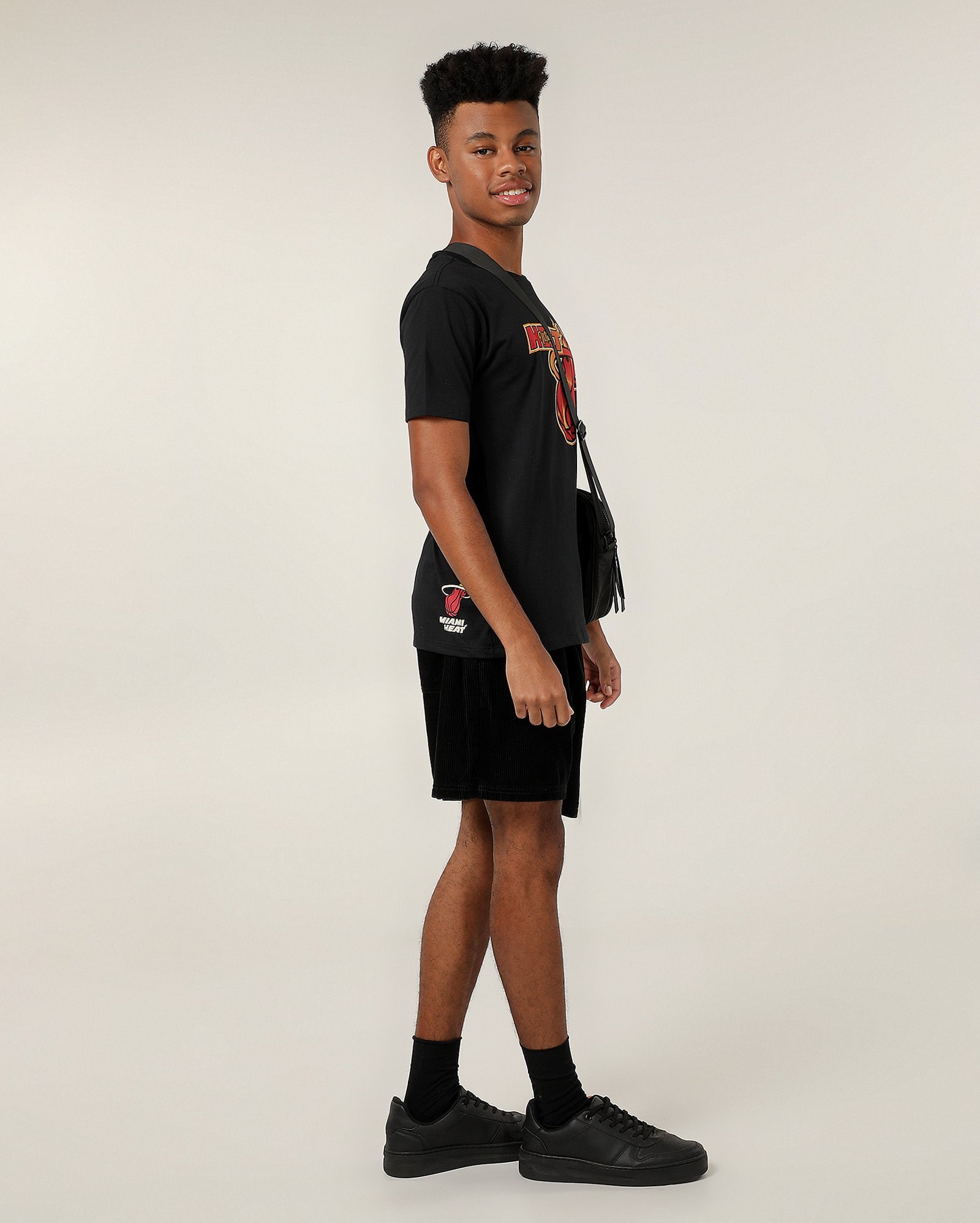 Camiseta juvenil estampa Miami Heat preta | NBA — foto 3