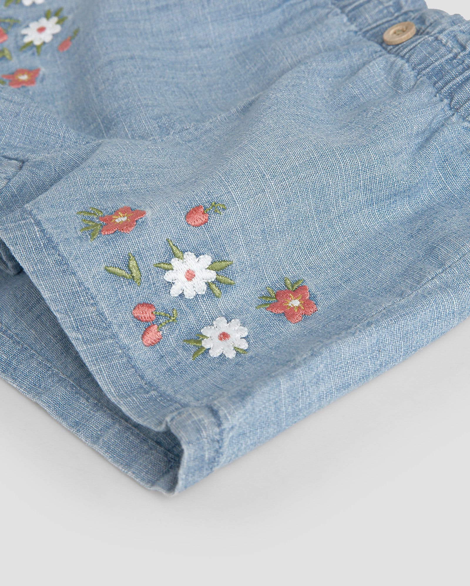 Short jeans bebê clochard bordado floral denim médio | Baby Way — foto 3