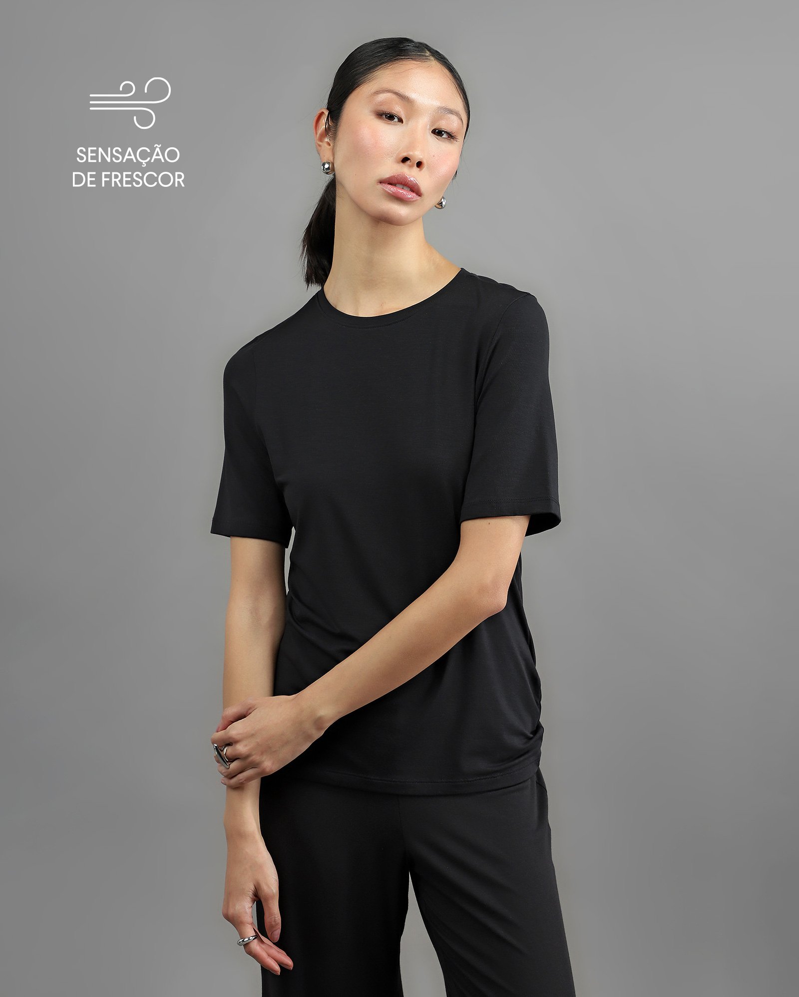 Camiseta feminina Tech UltraFresh - Preto
