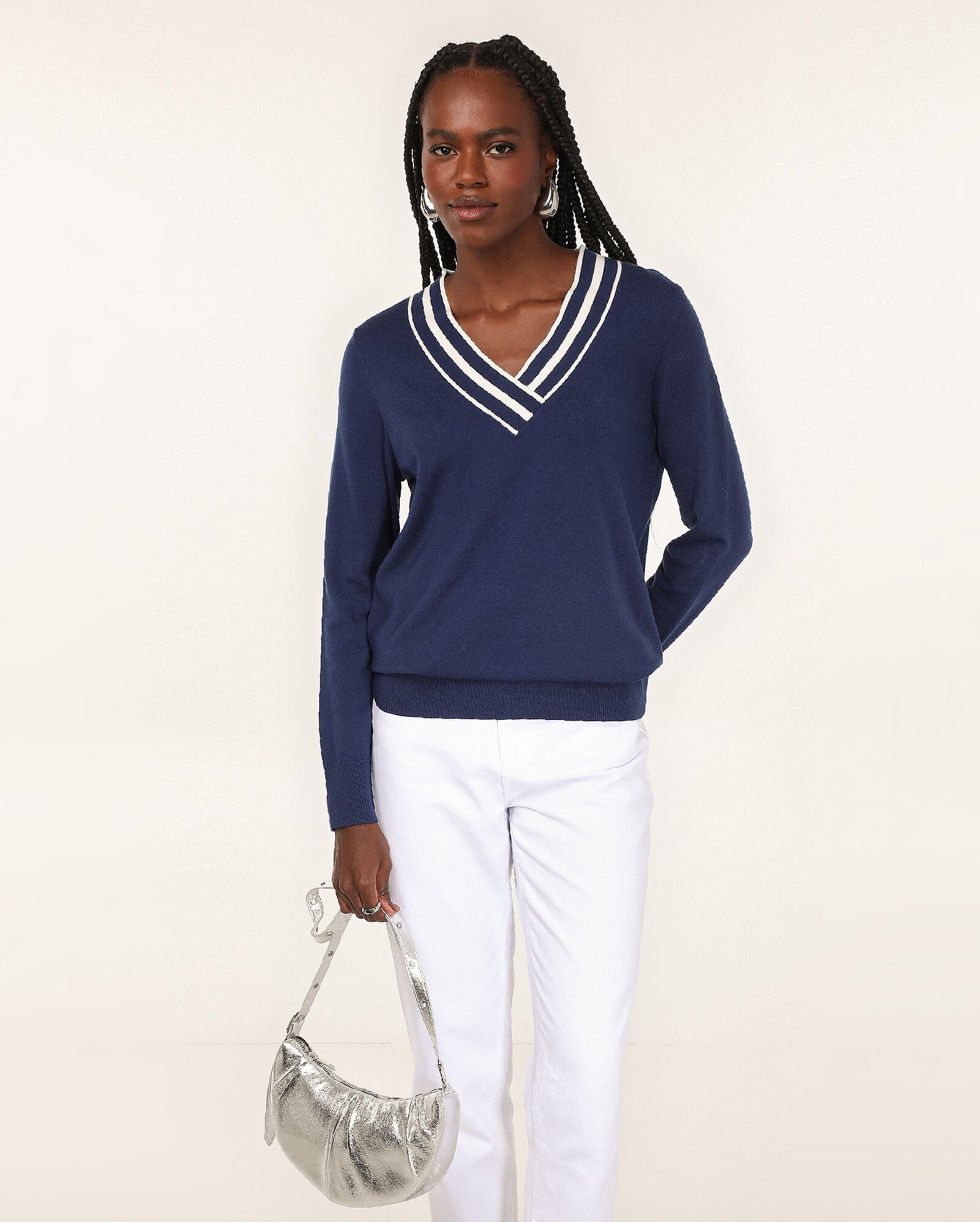 Suéter feminino de tricot com decote v listrado azul