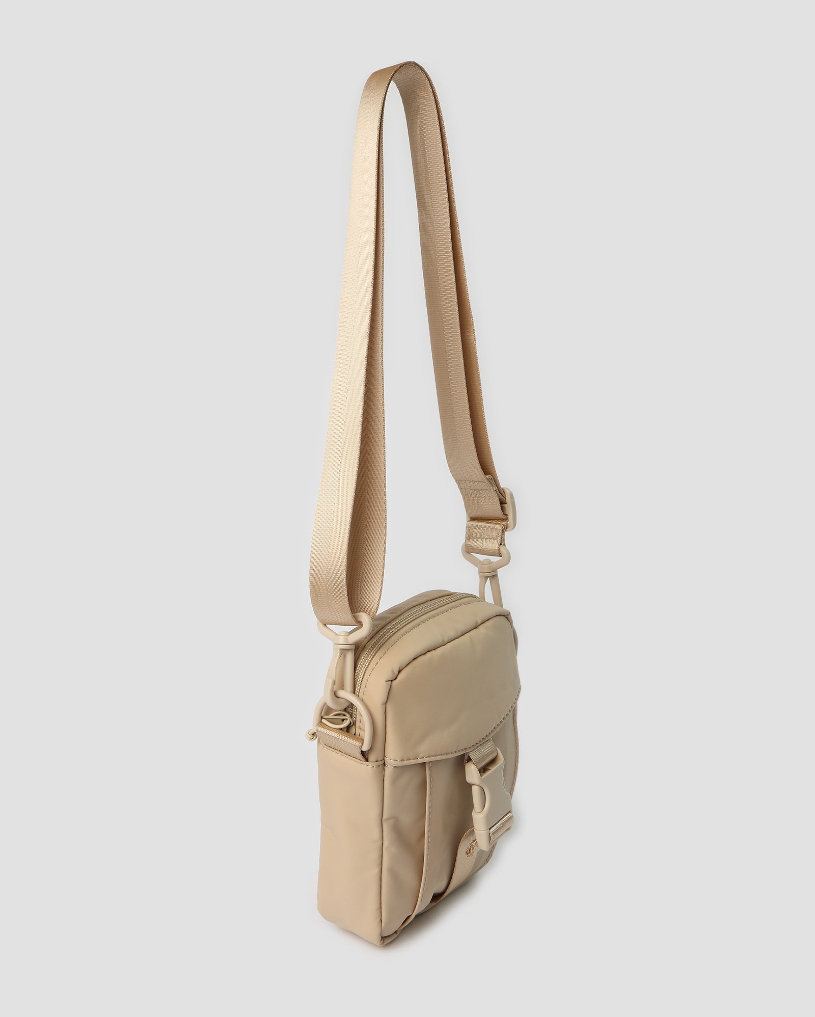 Pochete masculina crossbody por engate bege | Accessori by Riachuelo