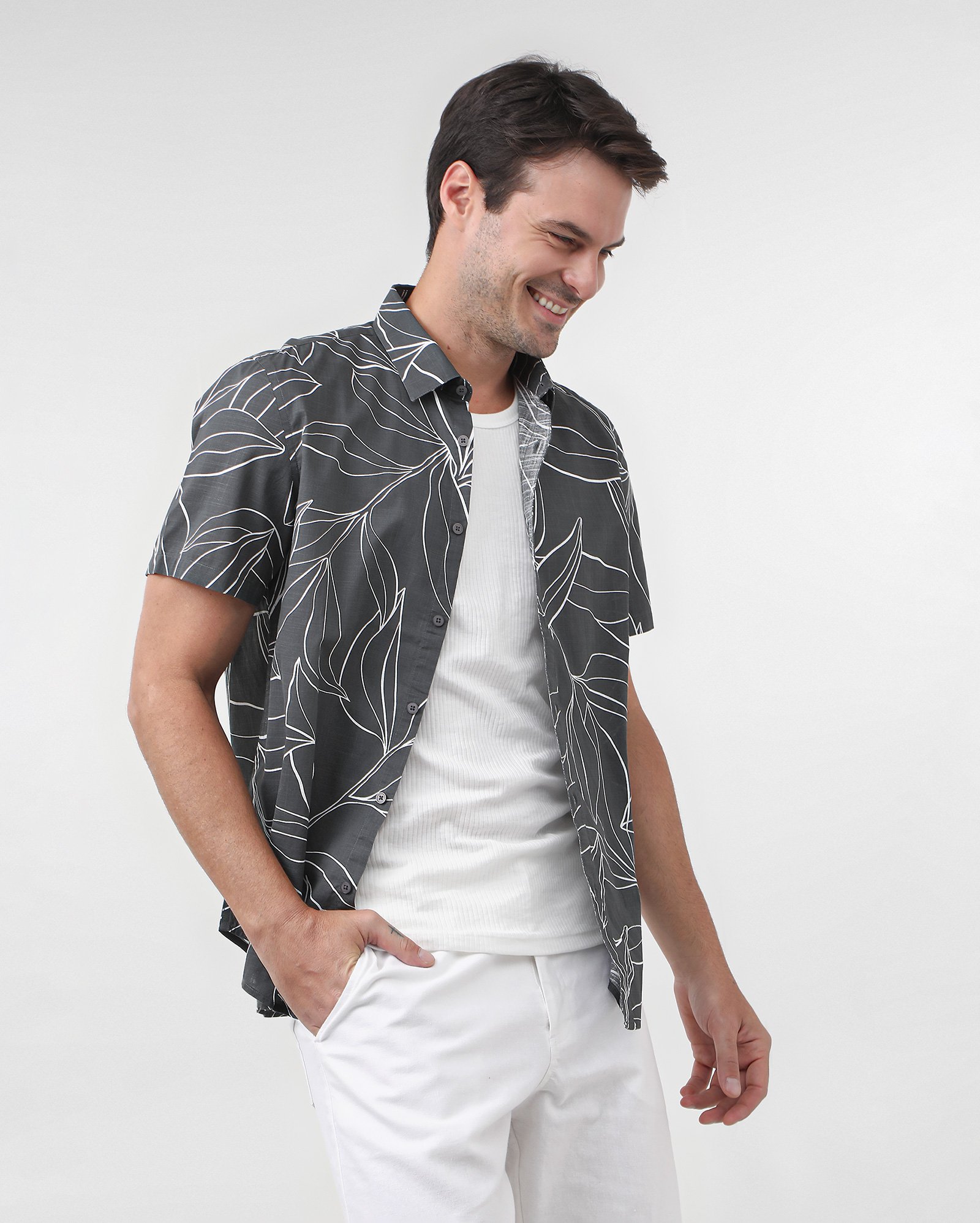Camisa masculina regular folhagens cinza | Original by Riachuelo