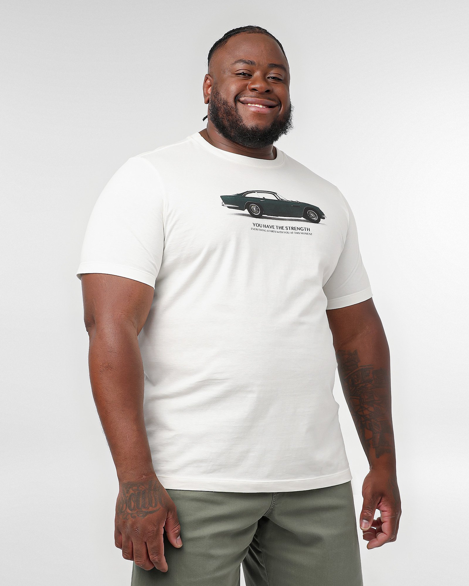 Camiseta plus size masculina lettering carro branca | Original Plus by Riachuelo
