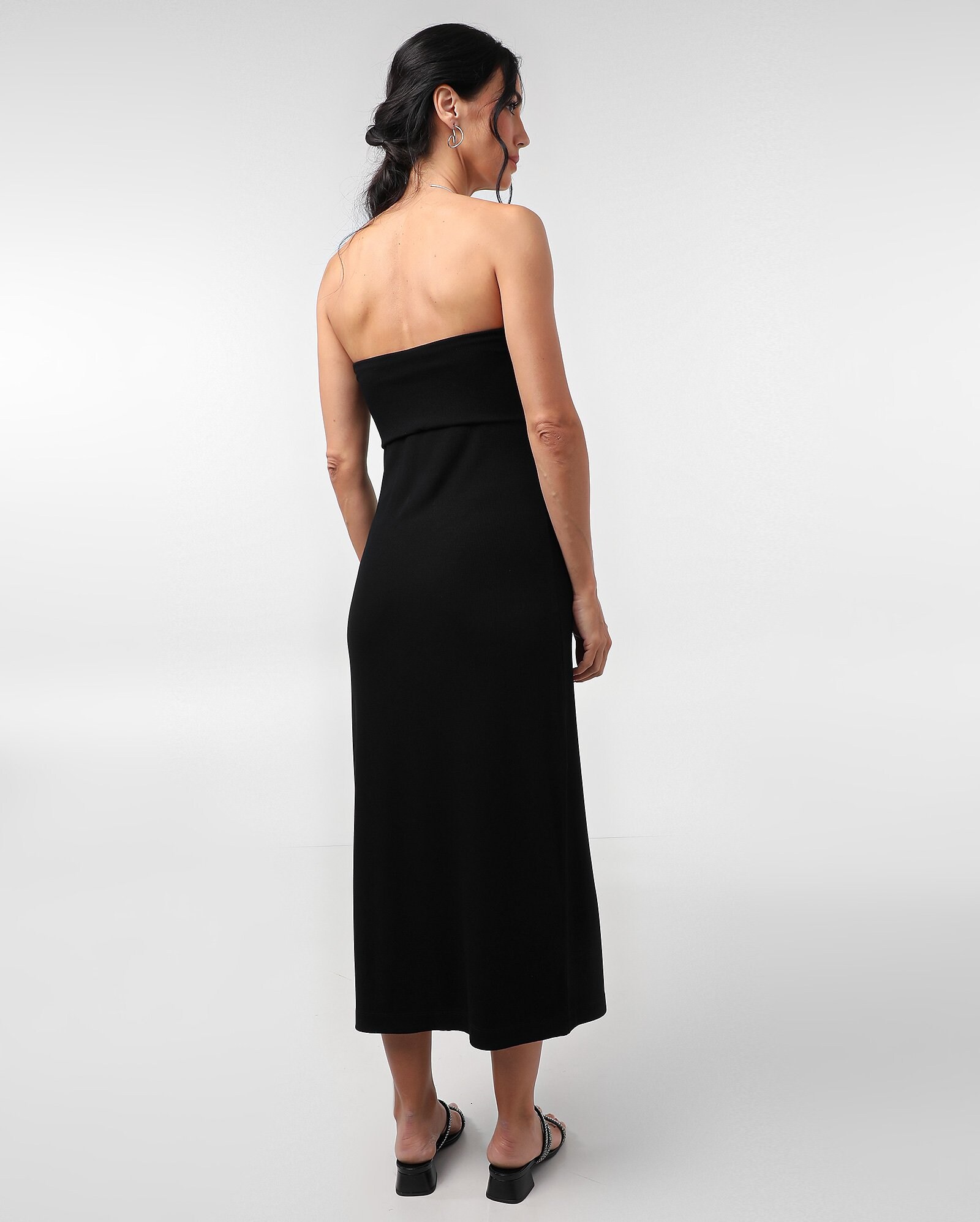 Vestido midi bandeau em viscose canelado - Preto — foto 2