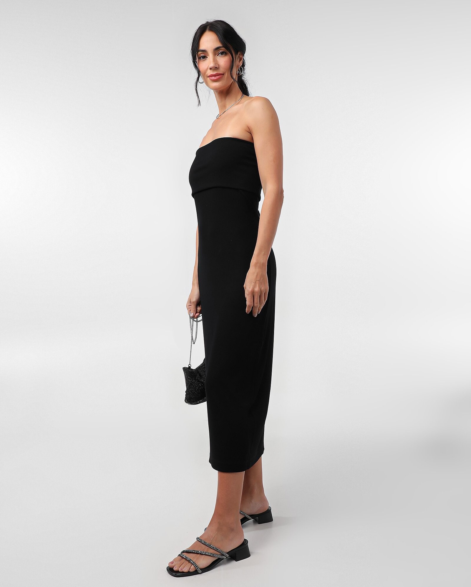 Vestido midi bandeau em viscose canelado - Preto — foto 3