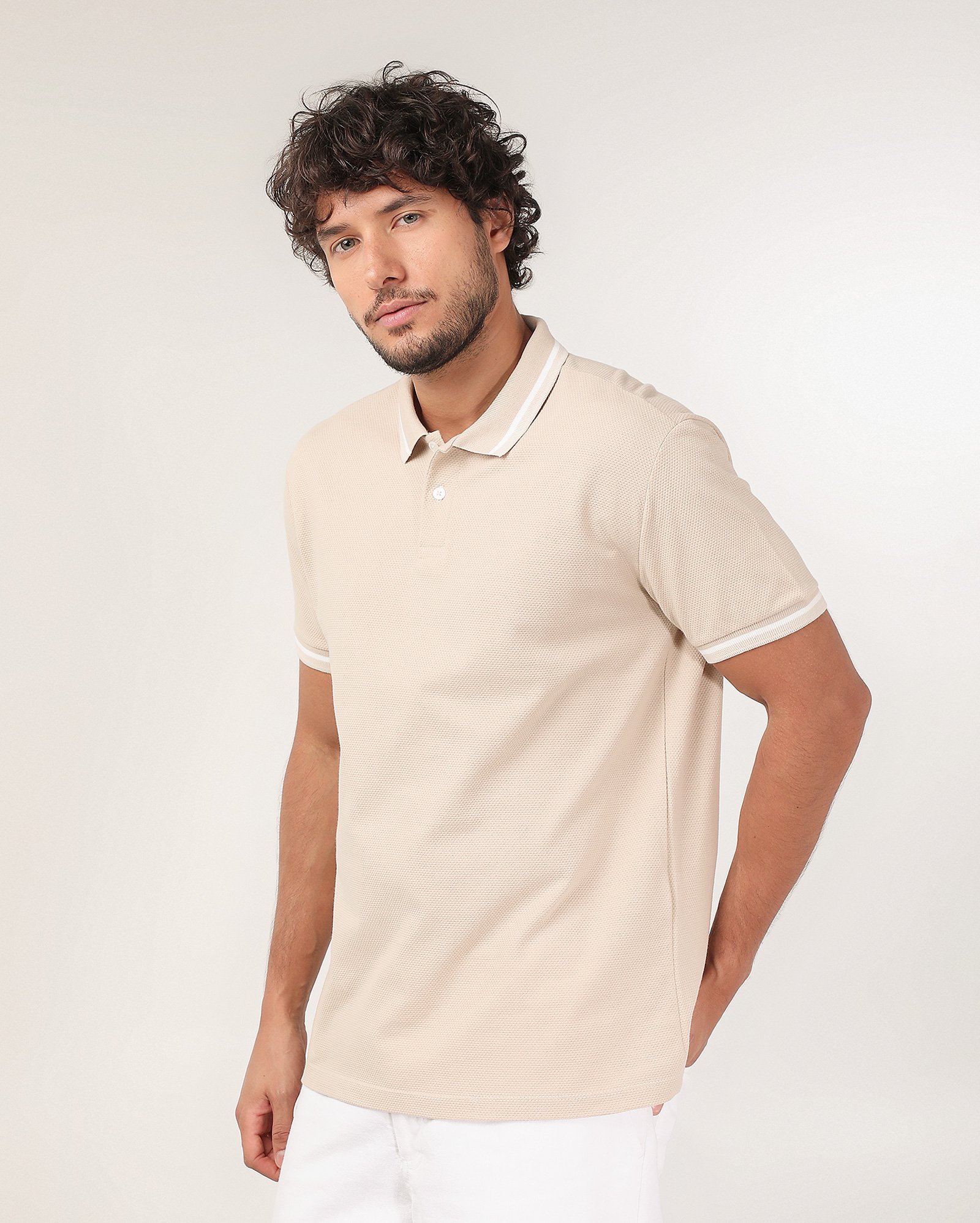 Camisa polo masculina malha em piquet - Bege Claro