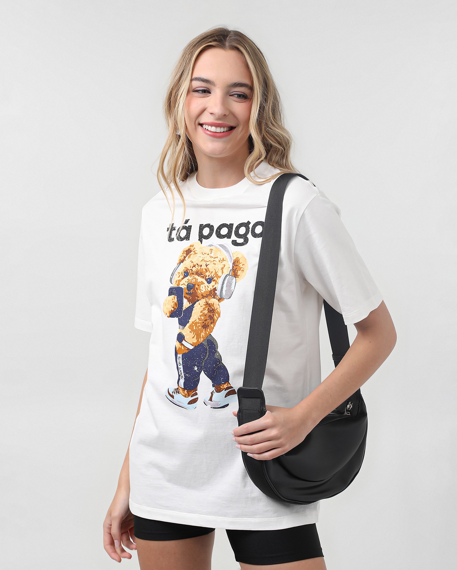 Camiseta feminina oversized urso ta pago branca | Pool