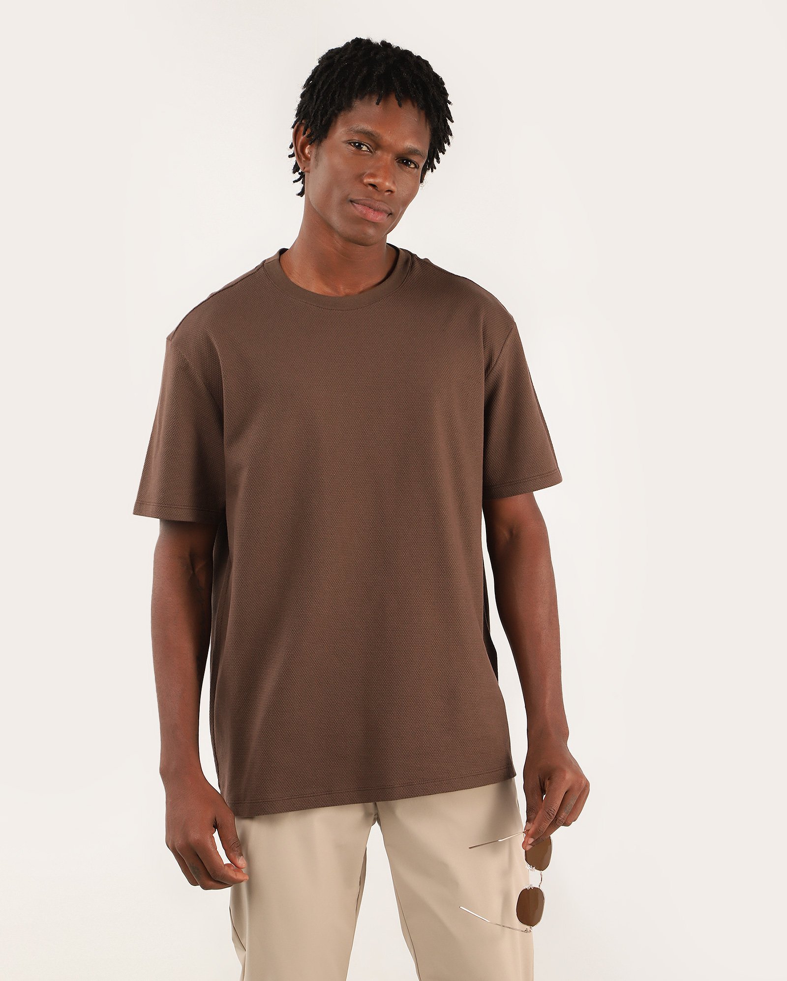 Camiseta masculina regular texturizada marrom | Original by Riachuelo