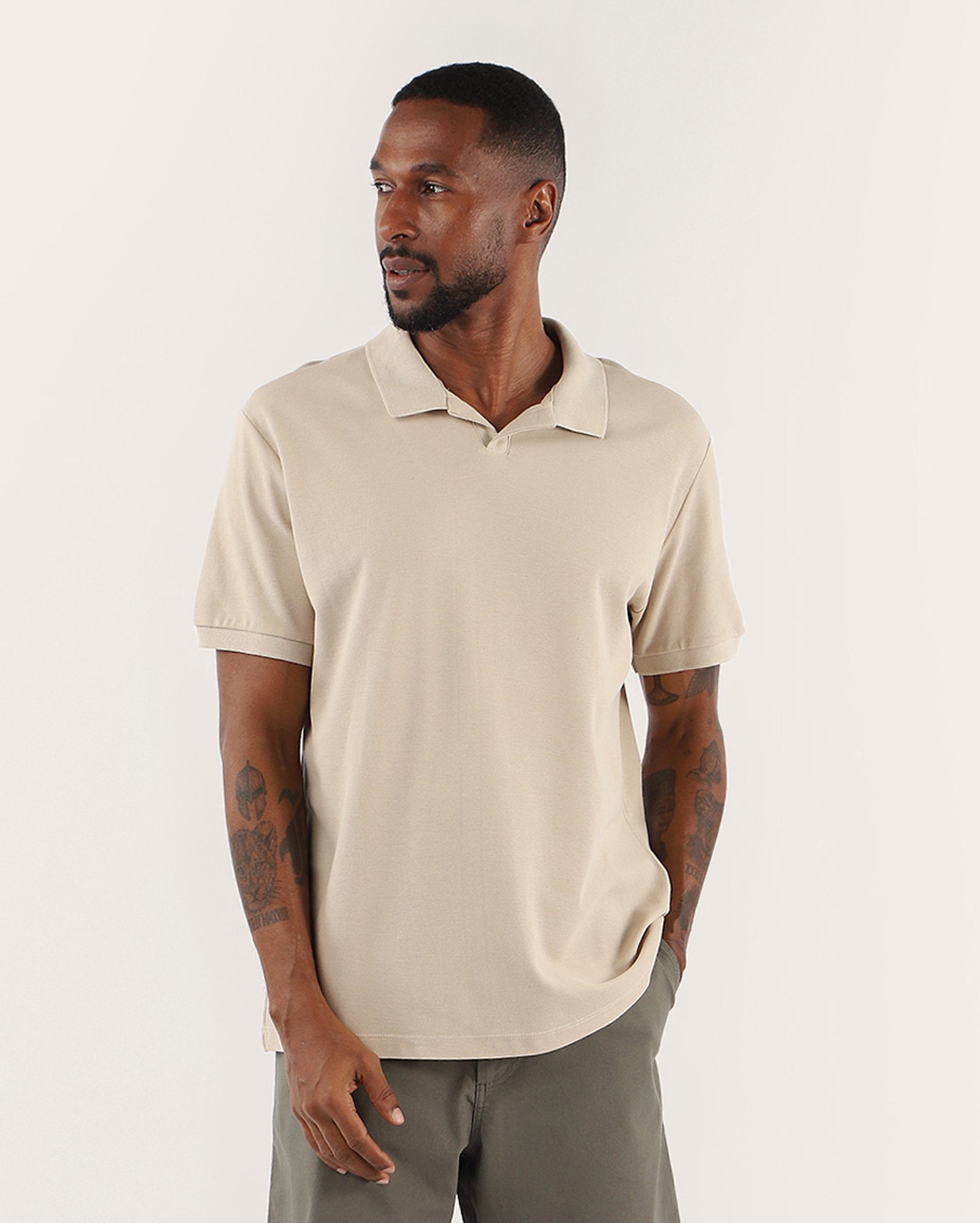 Camisa polo masculina vista aberta piquet bege | Original by Riachuelo