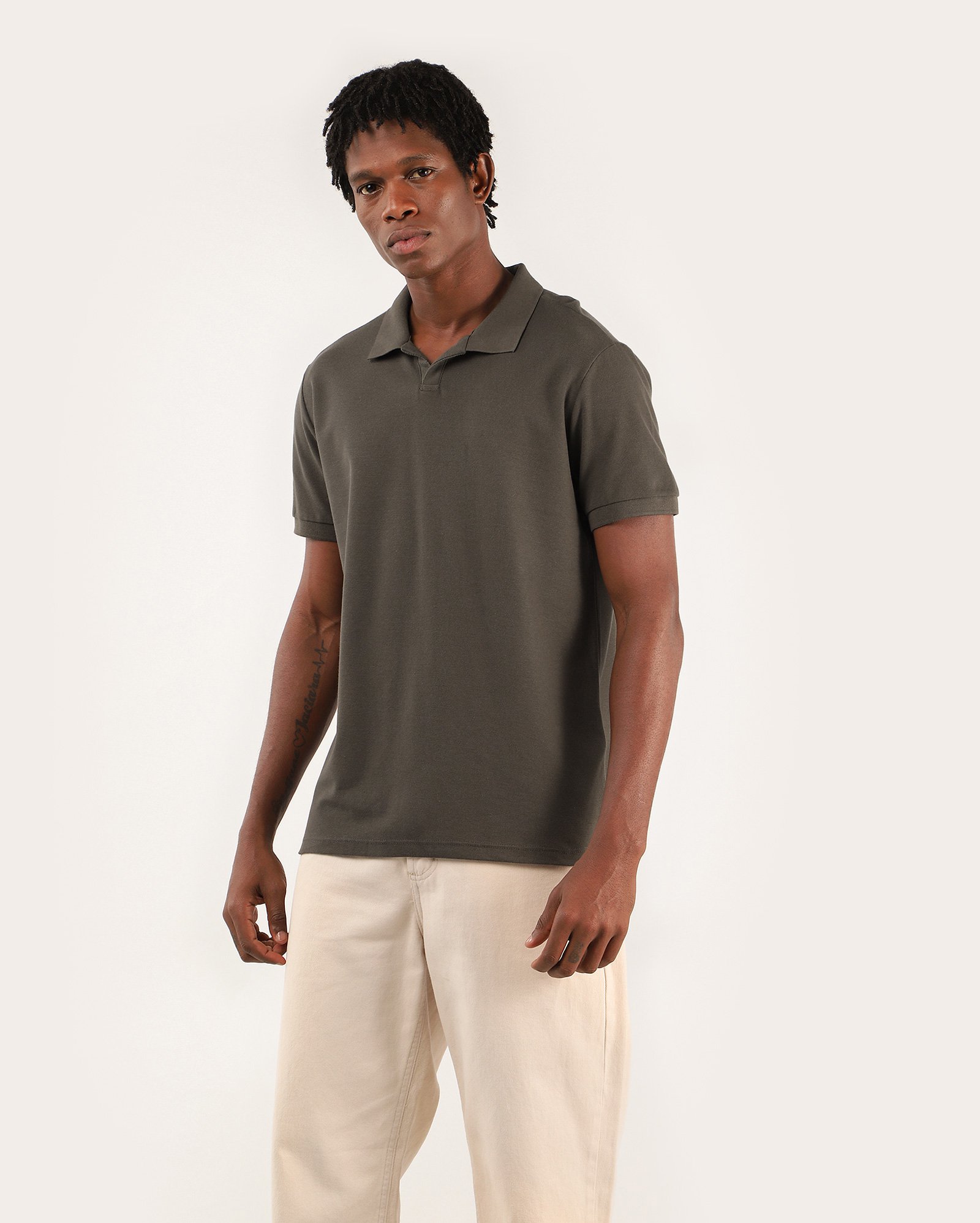Camisa polo masculina regular lisa cinza | Original by Riachuelo