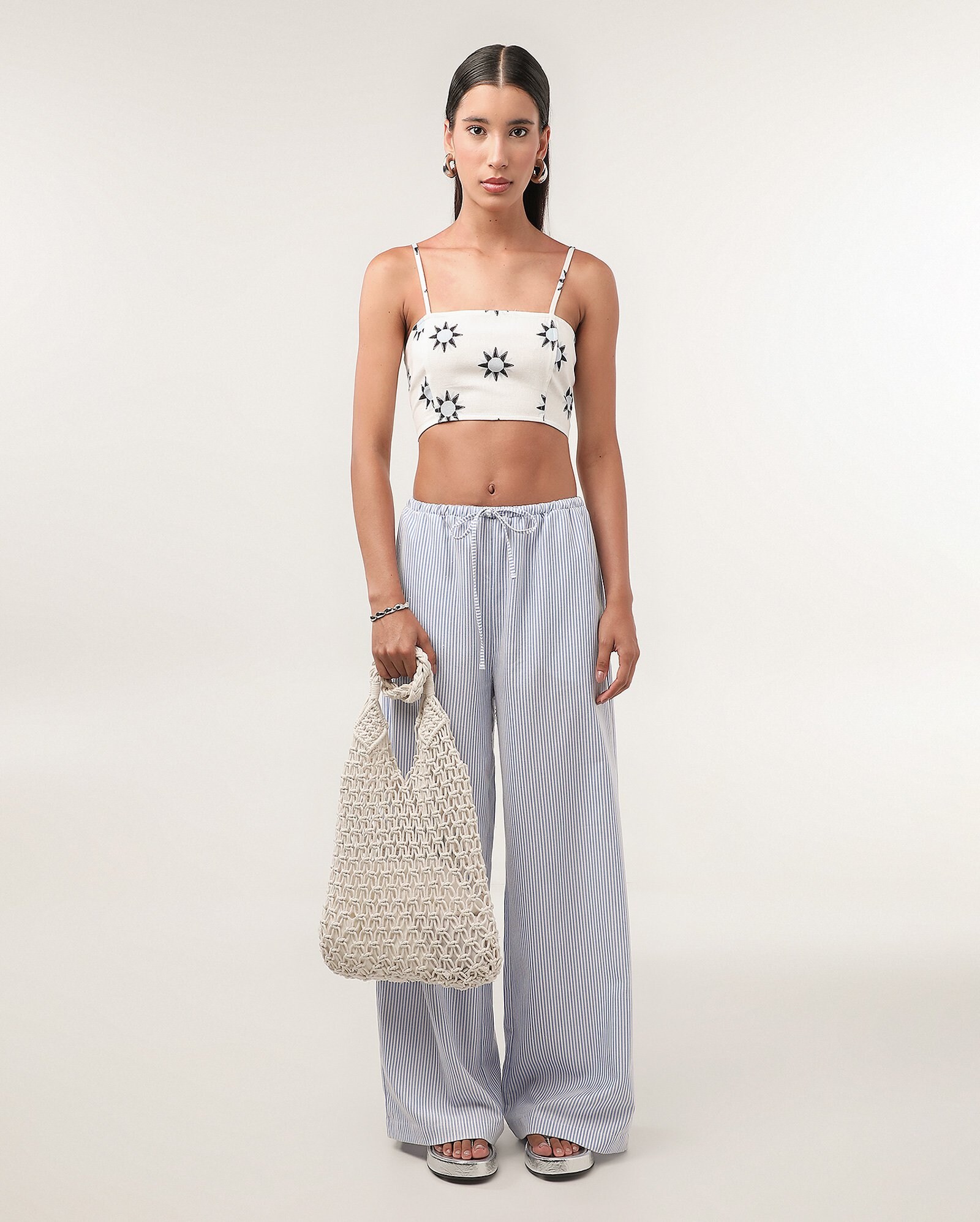 Regata cropped em viscolinho - off-white — foto 3
