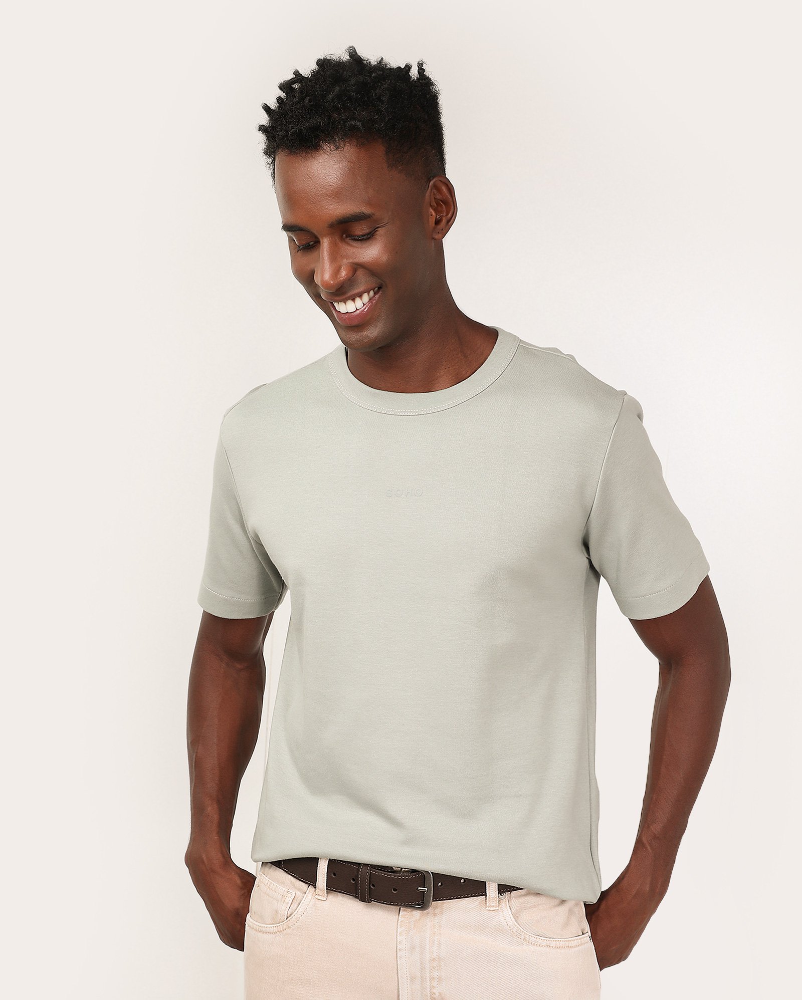 Camiseta masculina regular lisa cinza