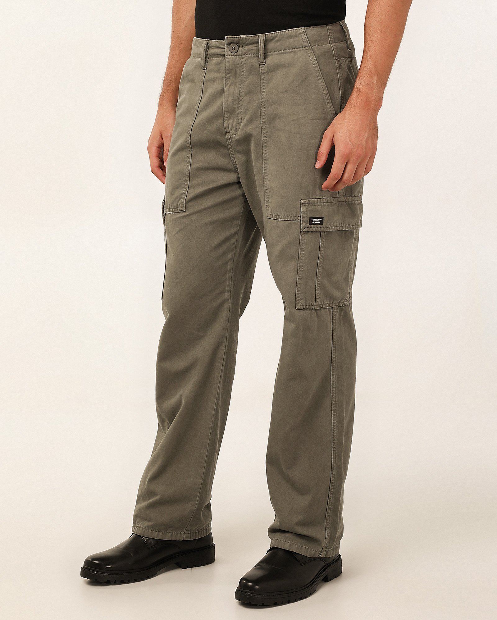 Calça sarja masculina loose bolsos cargo - Verde Musgo | Pool Jeans