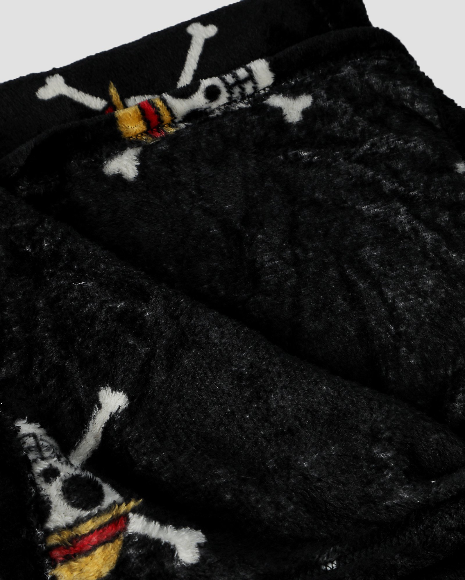 Manta solteiro flannel microfibra One Piece preta | Casa Riachuelo