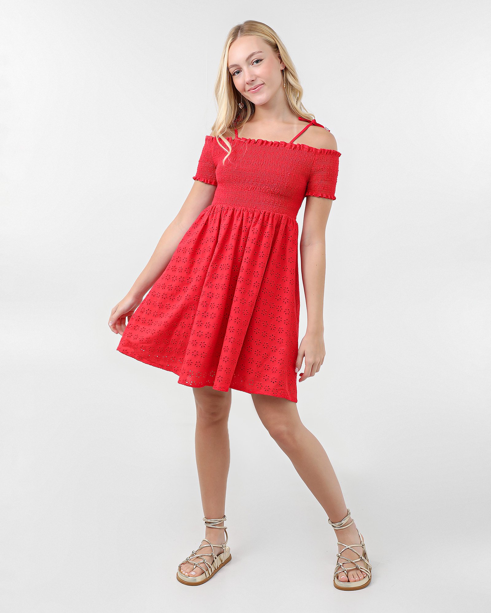 Vestido curto juvenil evasê laise com lastex vermelho | Pool