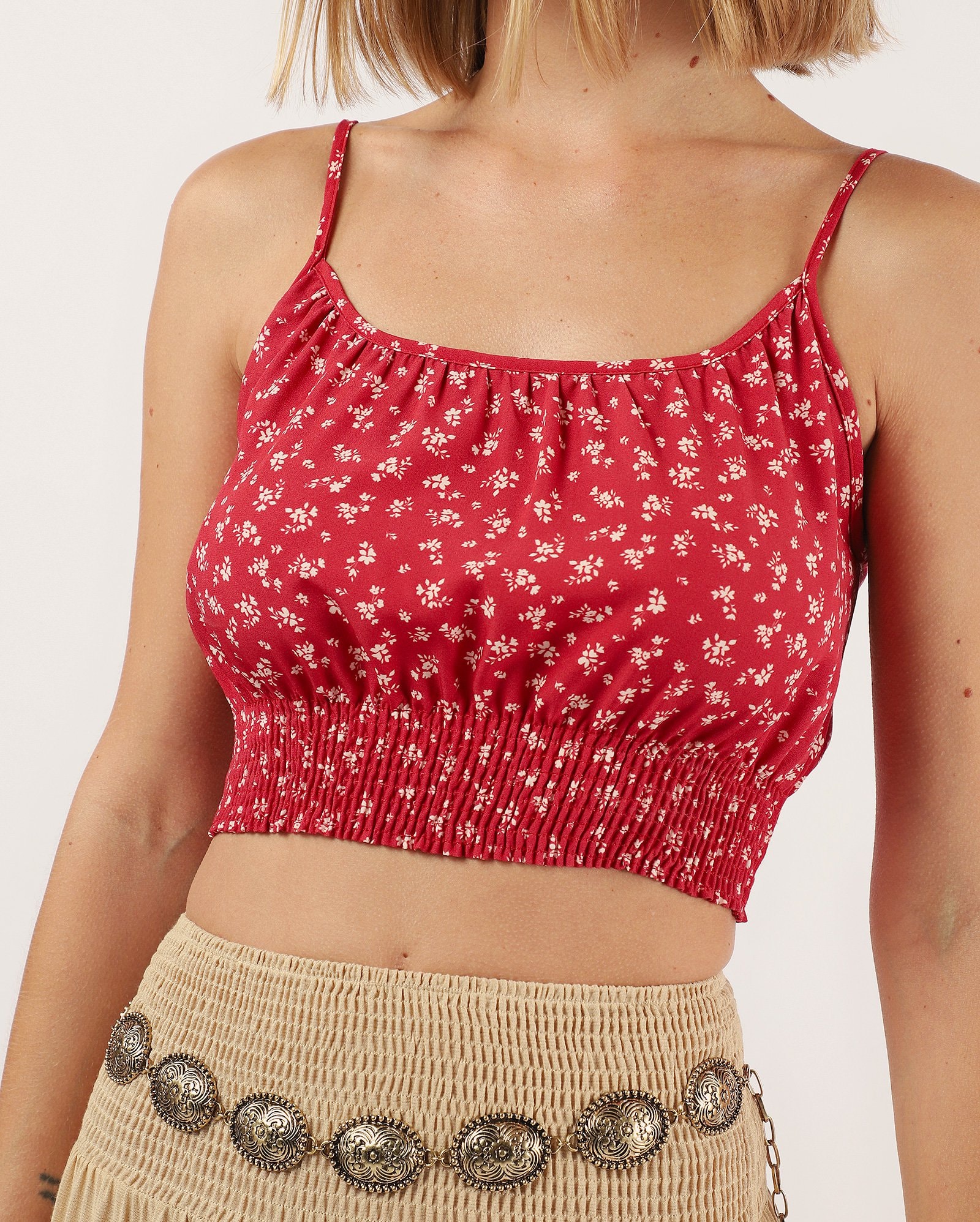 Regata cropped feminina Mila em viscose floral - vermelha — foto 3