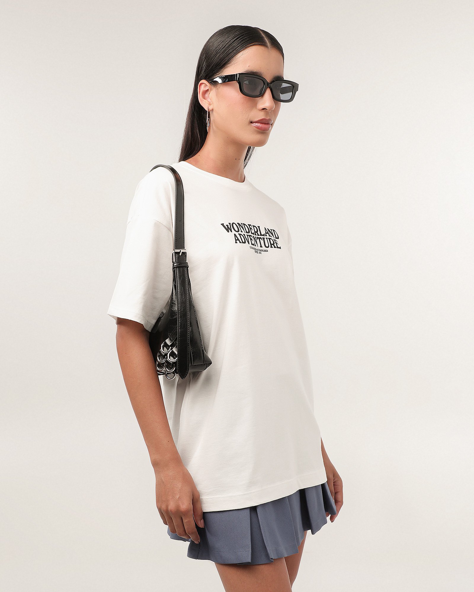 Camiseta feminina Alice wonderland adventure branca | Disney