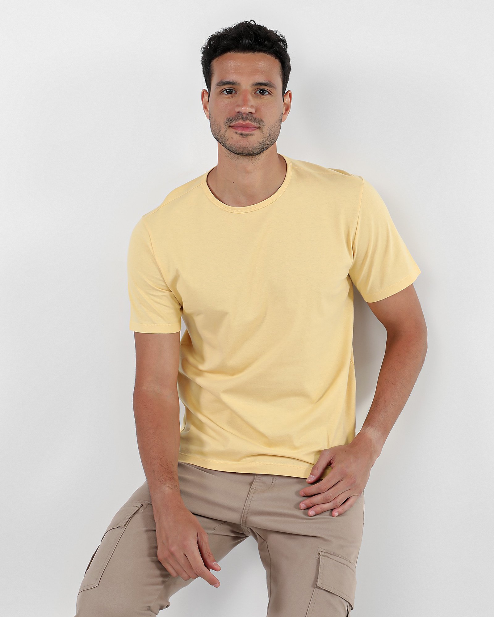 Camiseta masculina básica regular - Amarelo Claro
