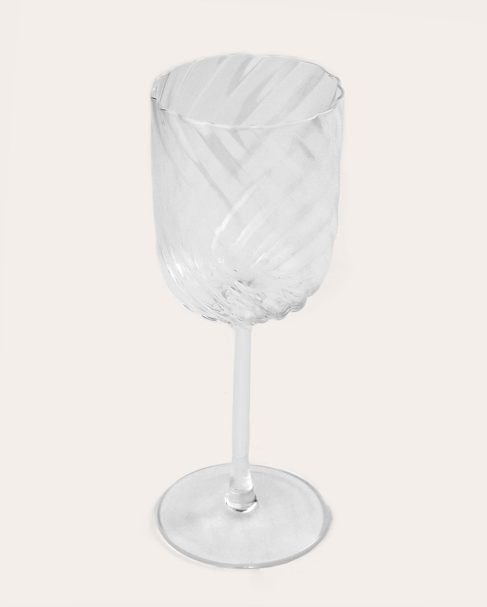 Taça de vinho em vidro Bee 370ml | Casa Riachuelo