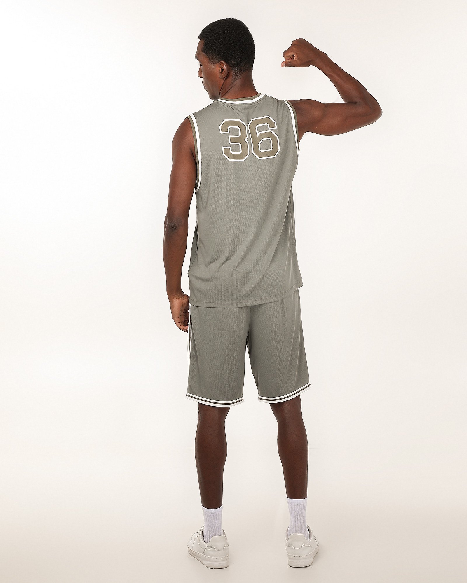 Regata esportiva masculina basquete Brooklyn 36 cinza | BodyWork by Riachuelo