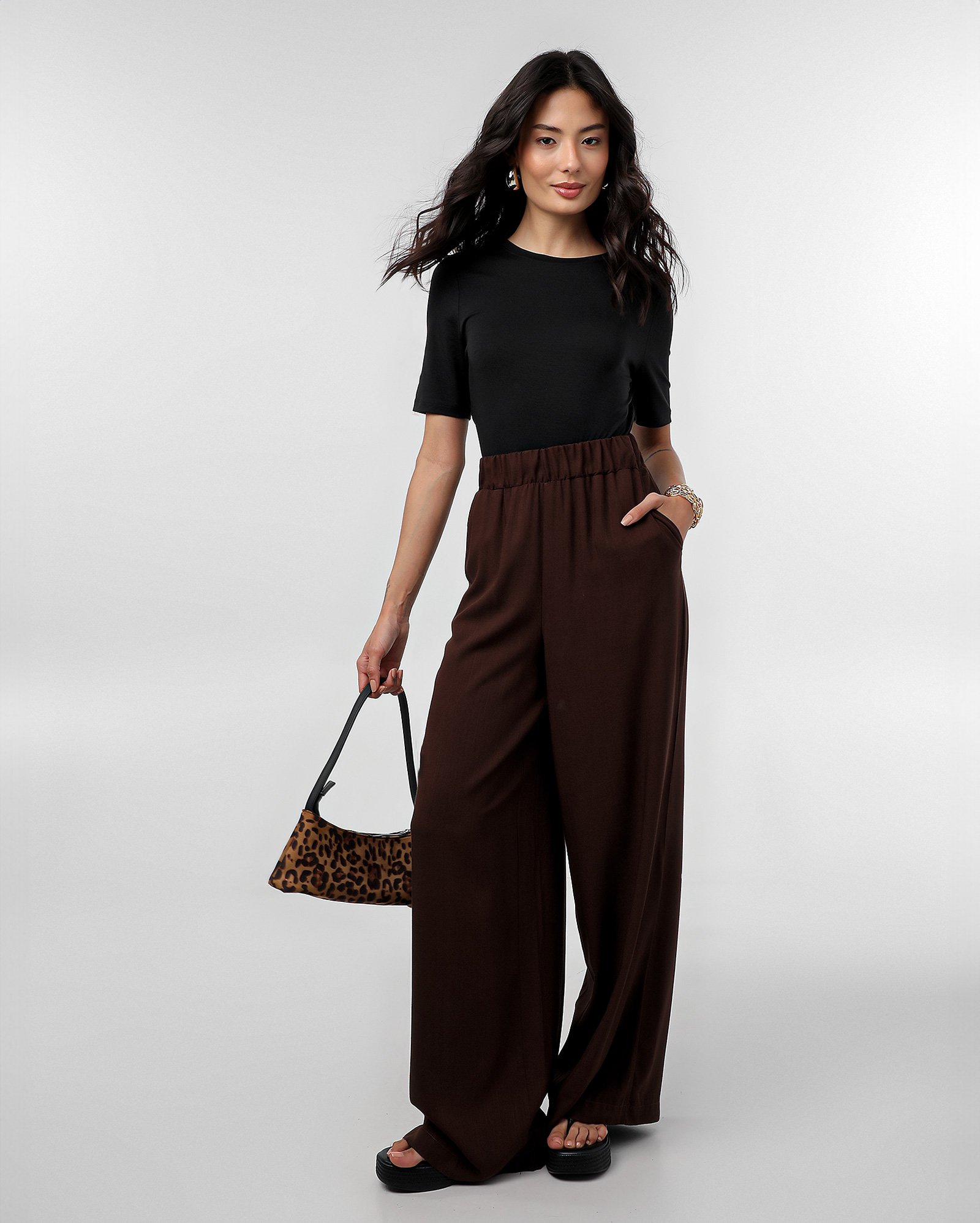 Calça feminina pantalona cós elástico - Marrom | Pool Basics